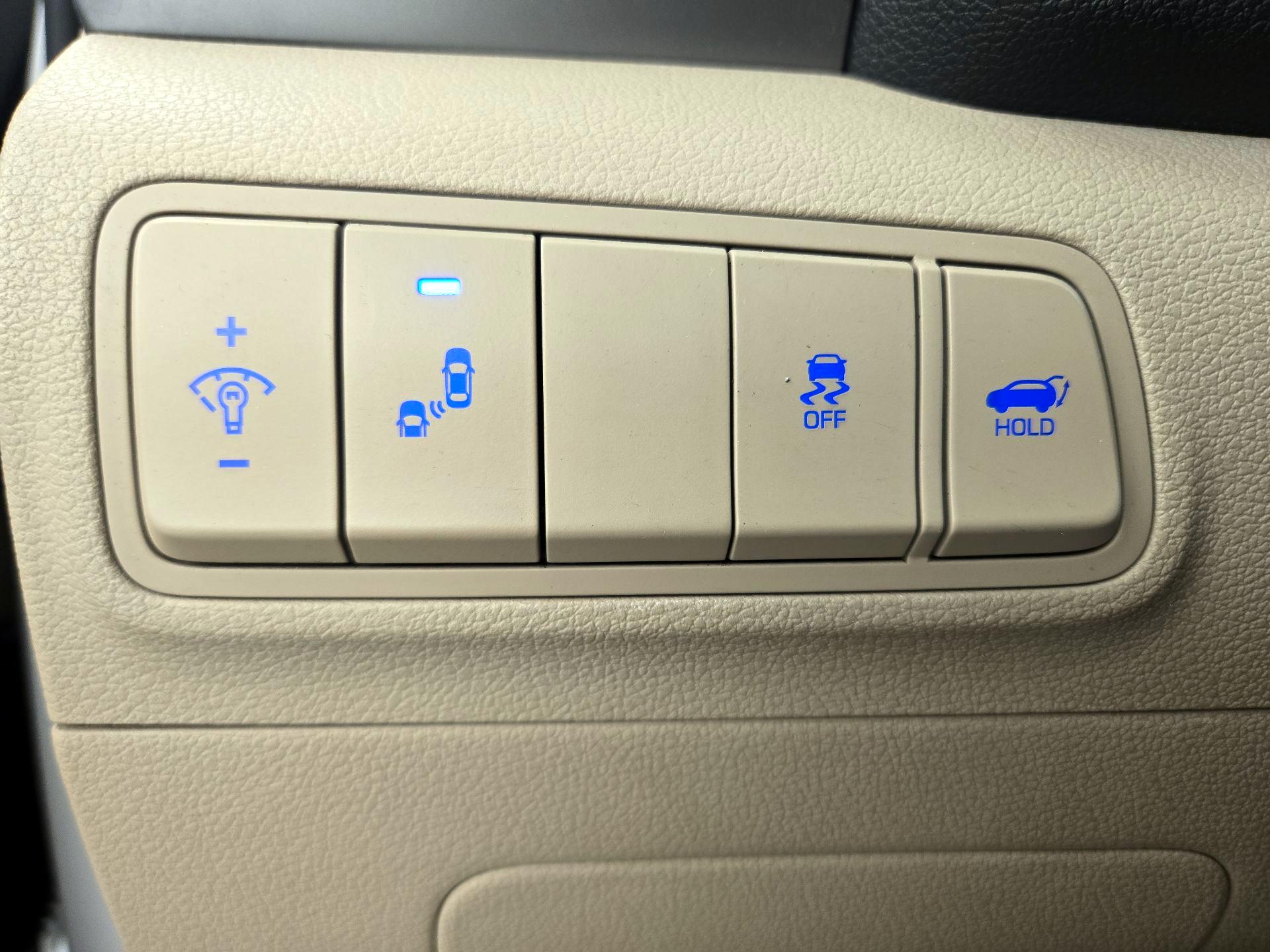 Thumbnail: 2018 Hyundai Tucson - 13