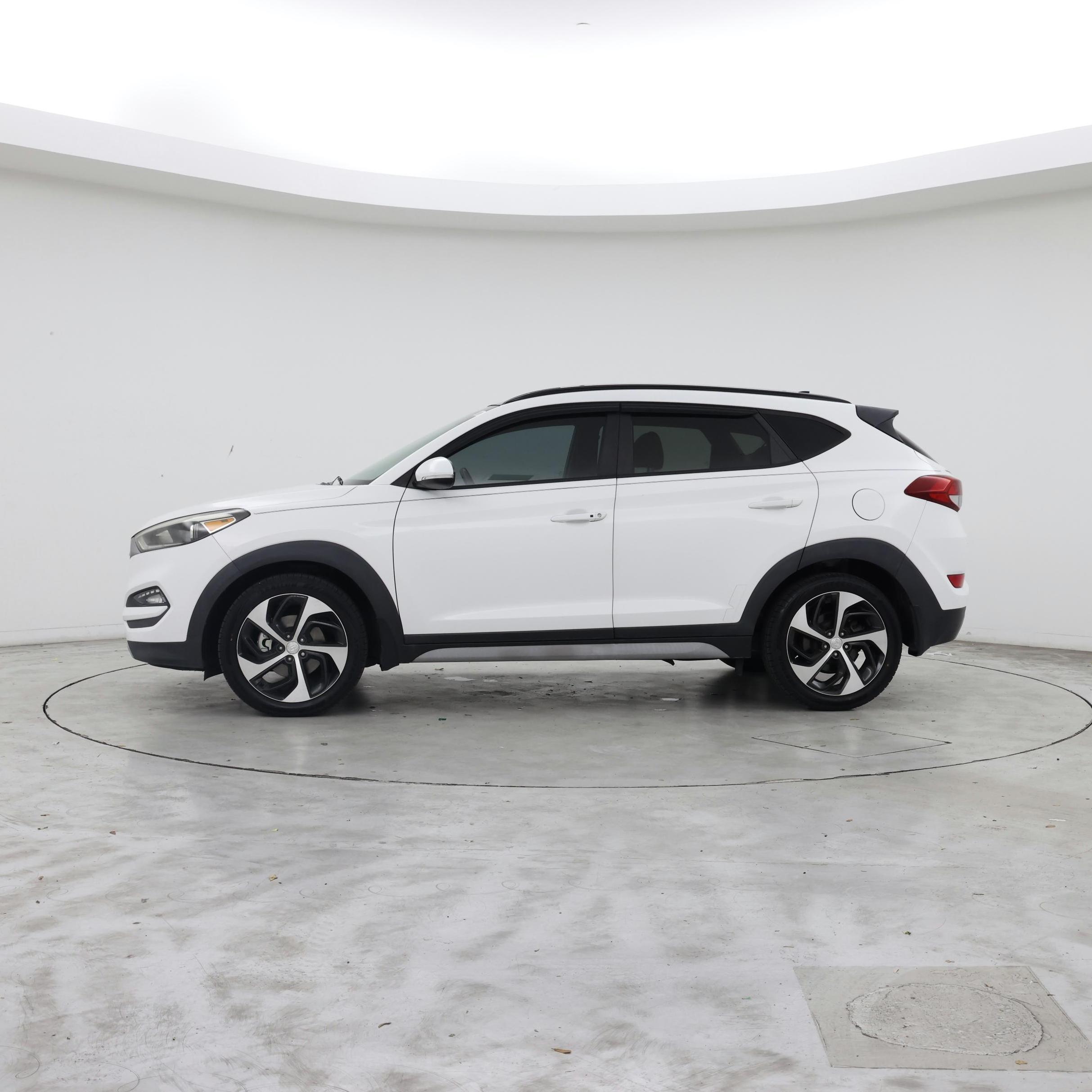 Thumbnail: 2018 Hyundai Tucson - 3