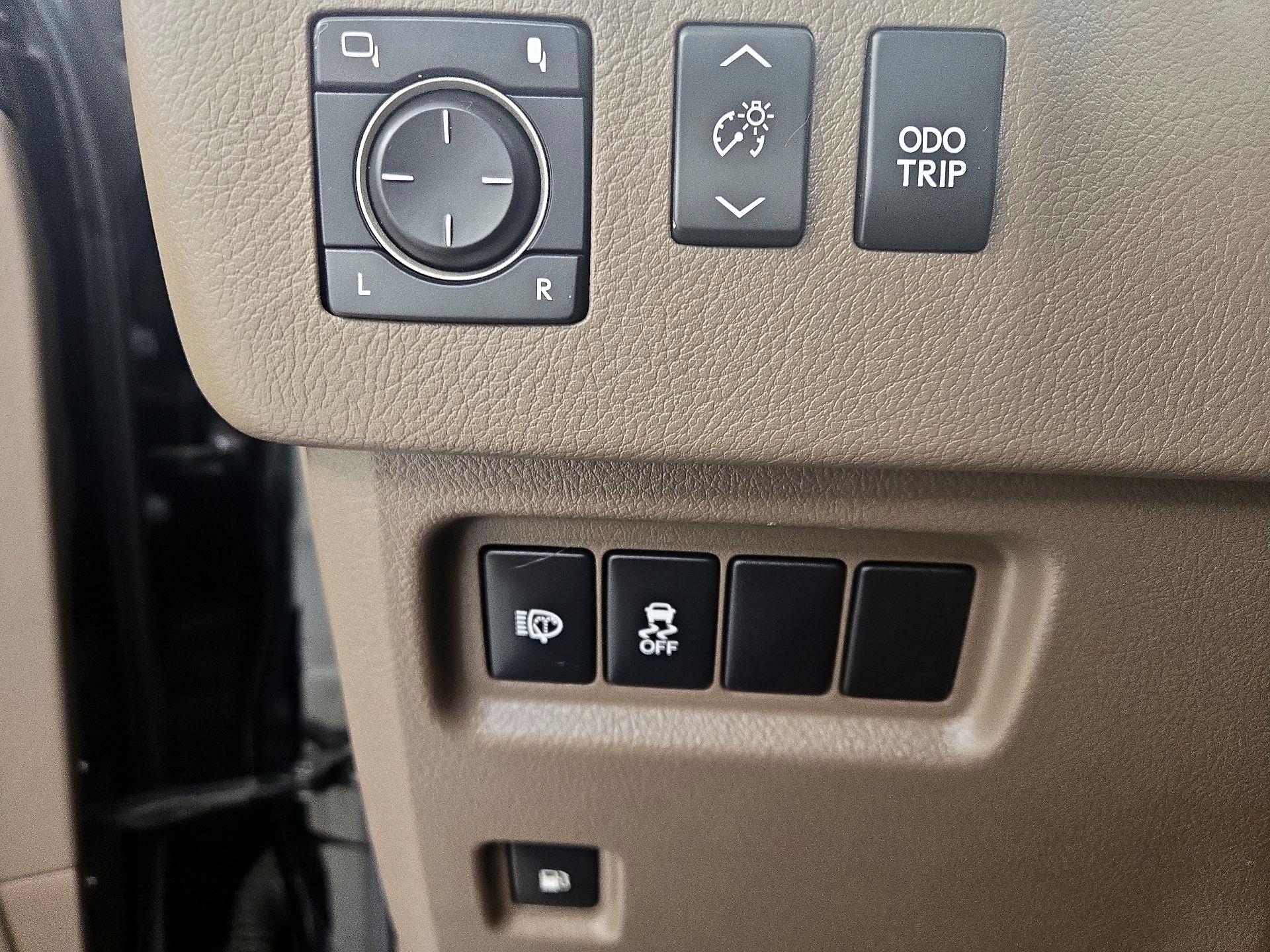 Thumbnail: 2018 Lexus GX - 13