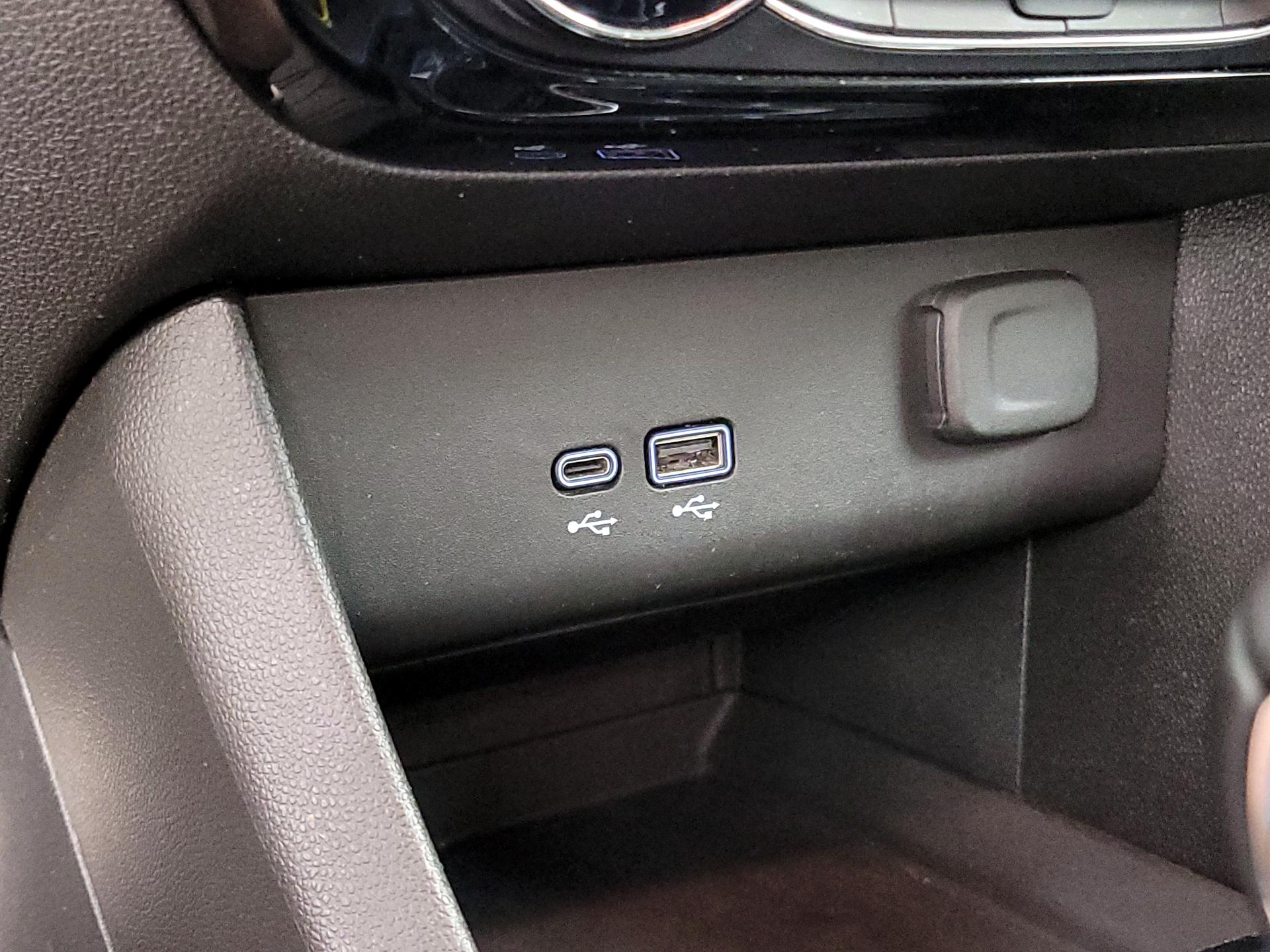 Thumbnail: 2025 Buick Encore GX - 18