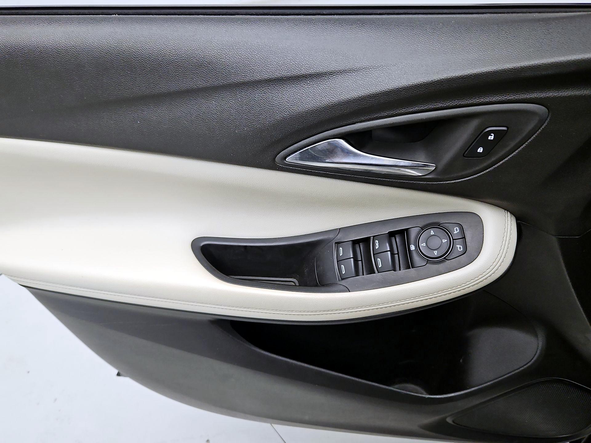 Thumbnail: 2023 Buick Encore GX - 12