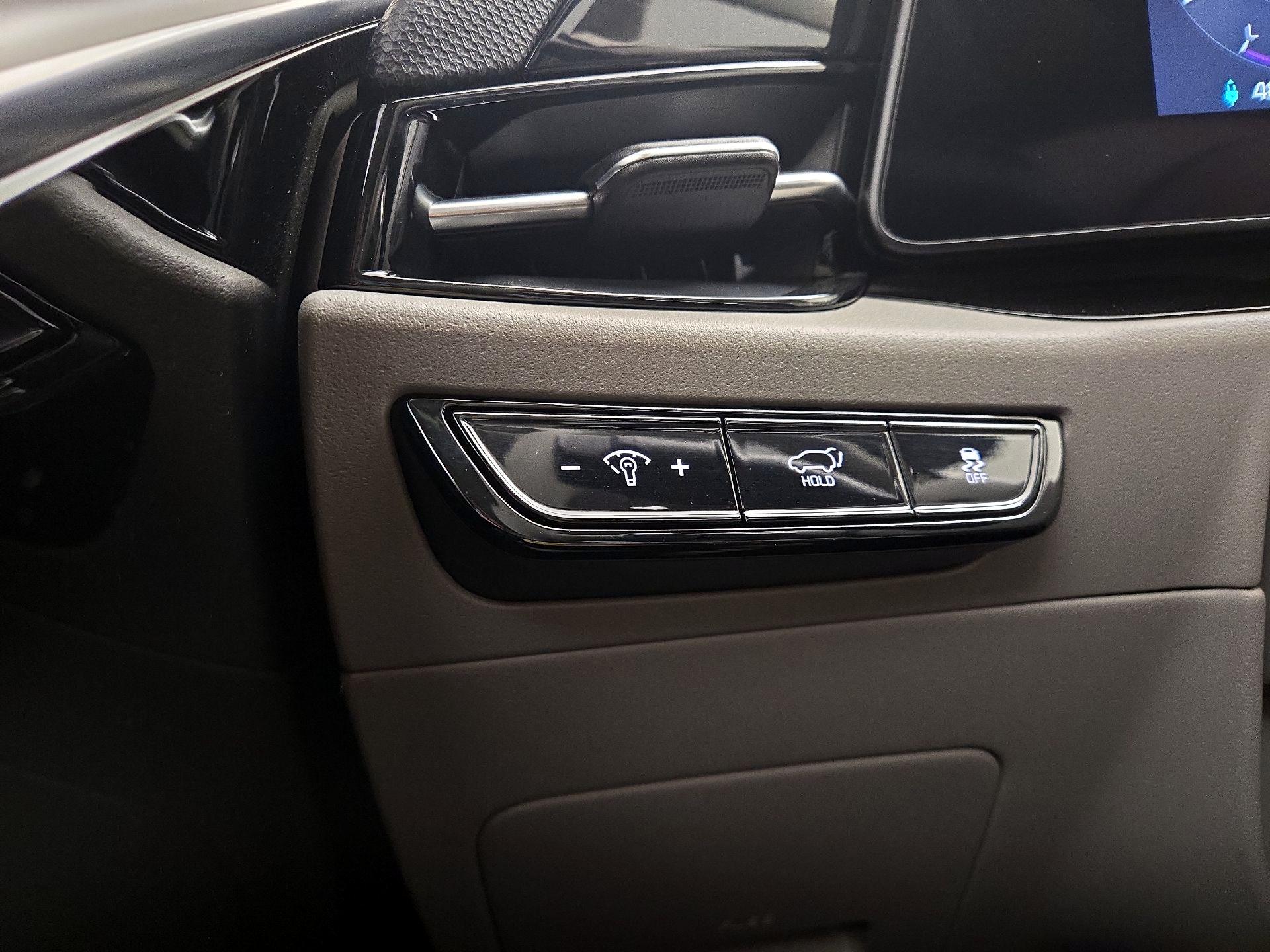 Thumbnail: 2023 Kia Niro - 13