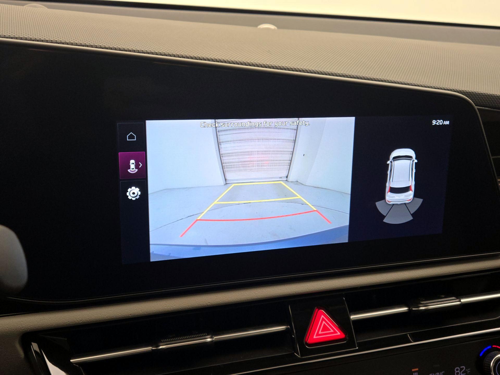 Thumbnail: 2023 Kia Niro - 15