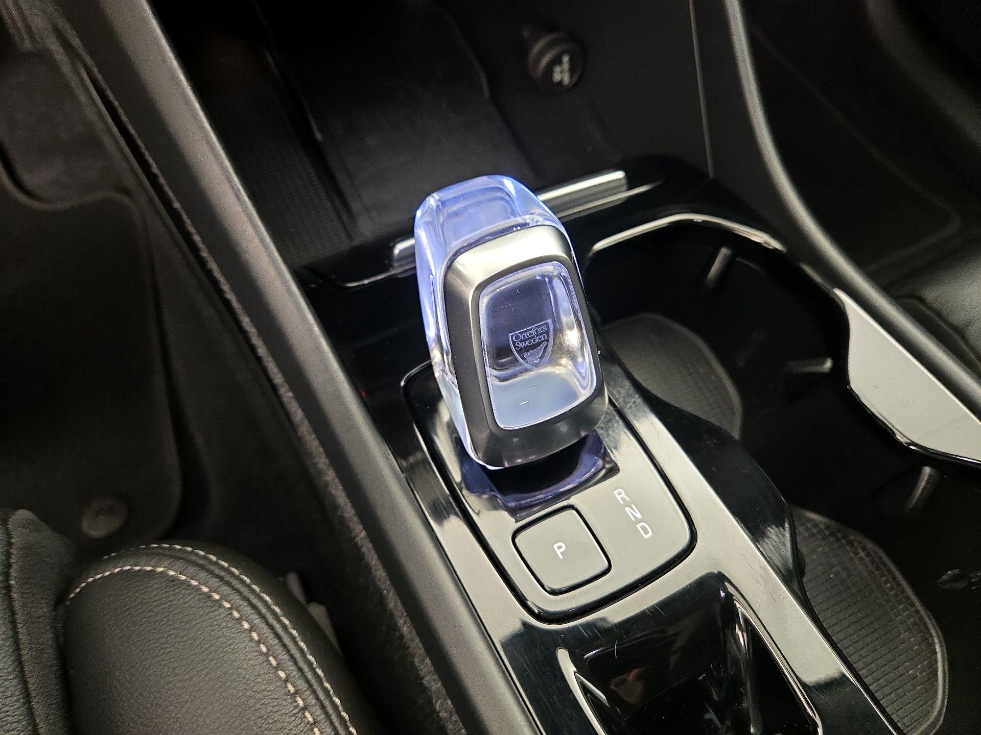 Thumbnail: 2023 Volvo XC40 - 16