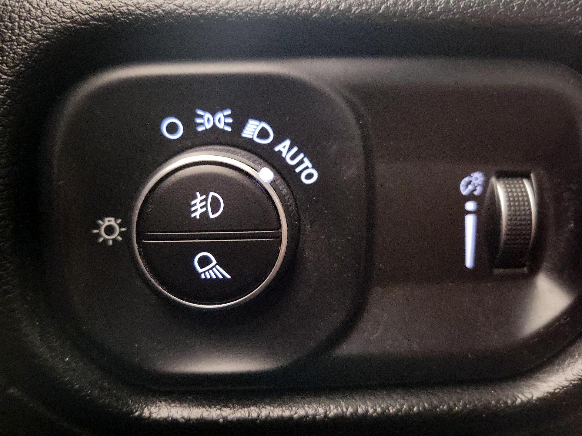 Thumbnail: 2021 RAM 1500 - 13