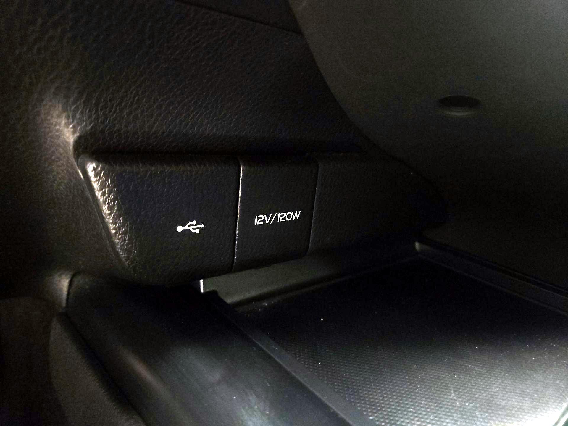 Thumbnail: 2020 Toyota Camry - 18