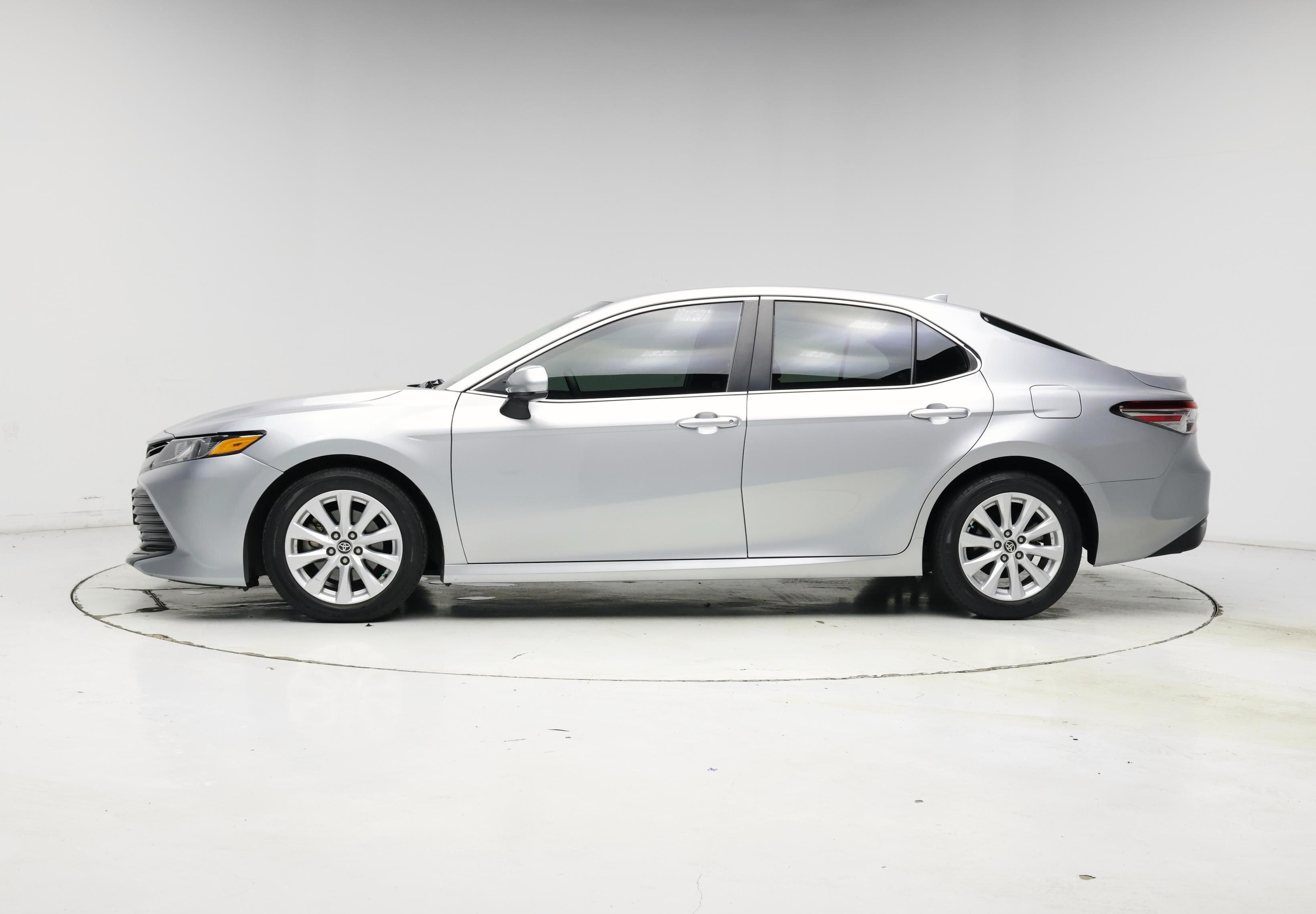 Thumbnail: 2020 Toyota Camry - 3