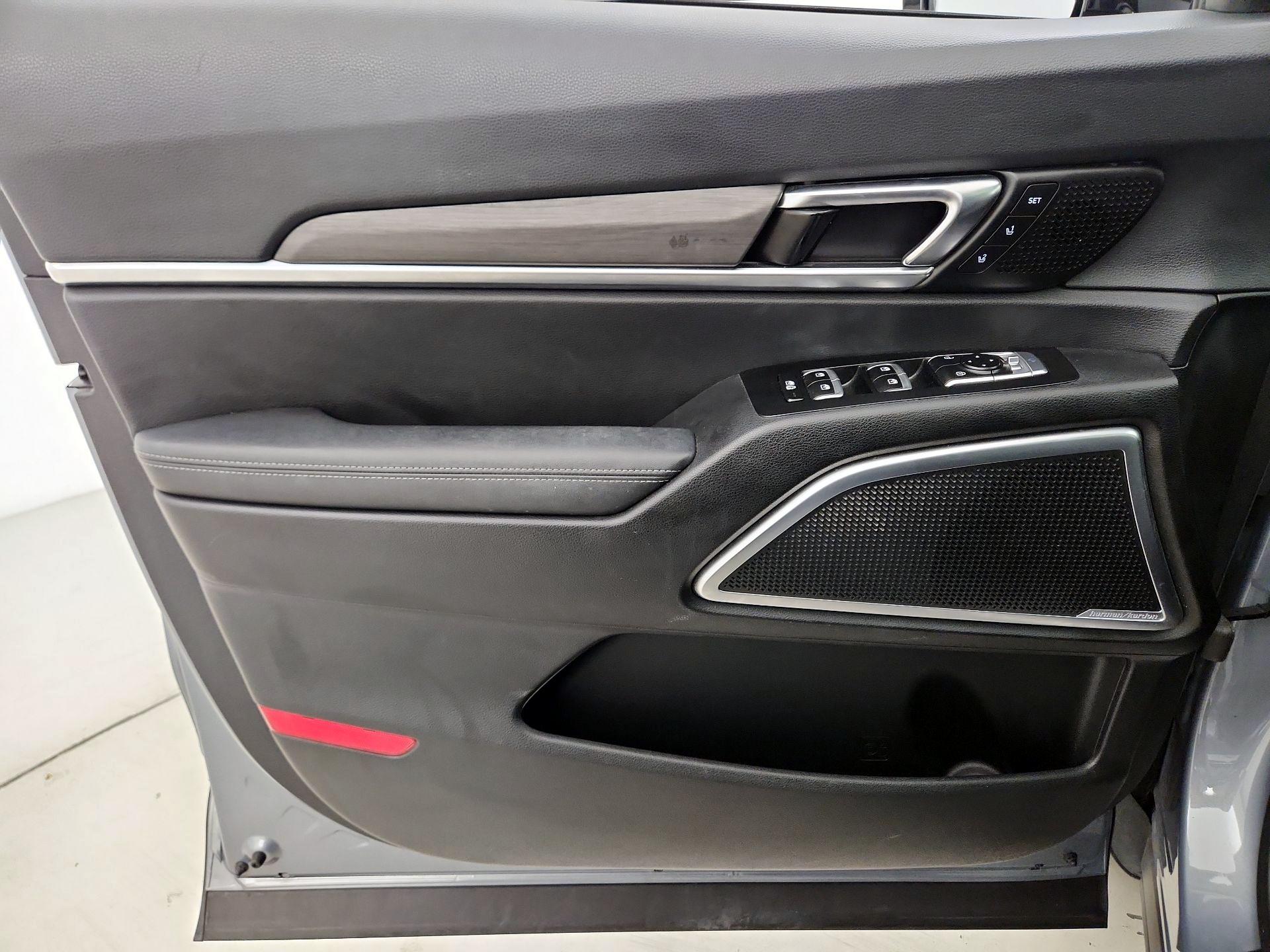 Thumbnail: 2023 Kia Telluride - 12