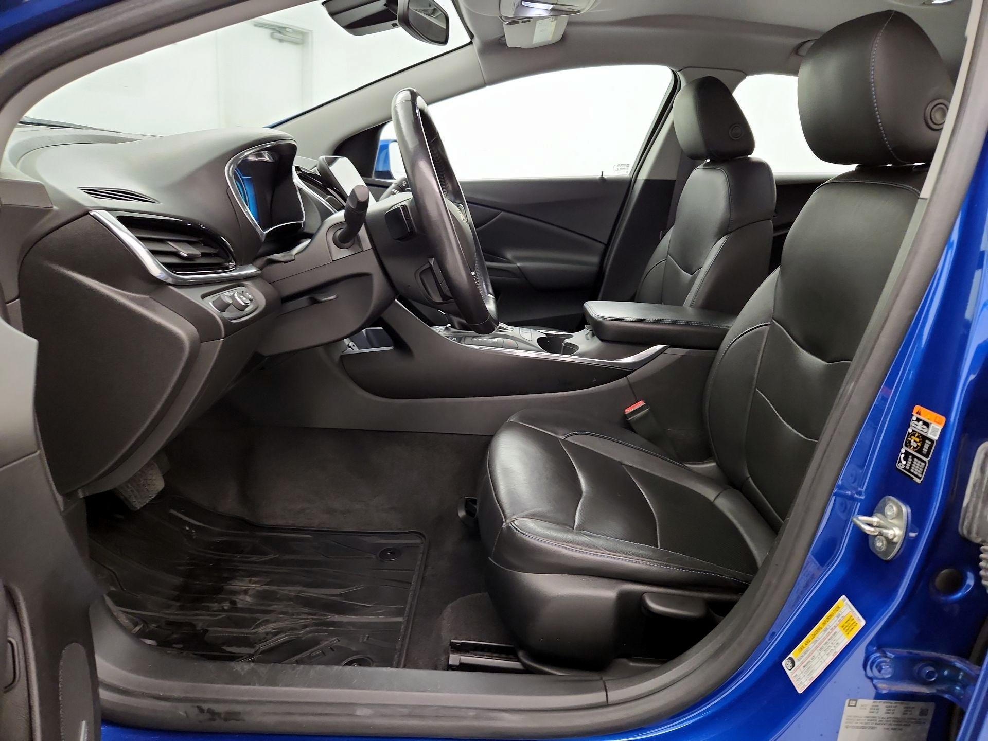 Thumbnail: 2016 Chevrolet Volt - 11