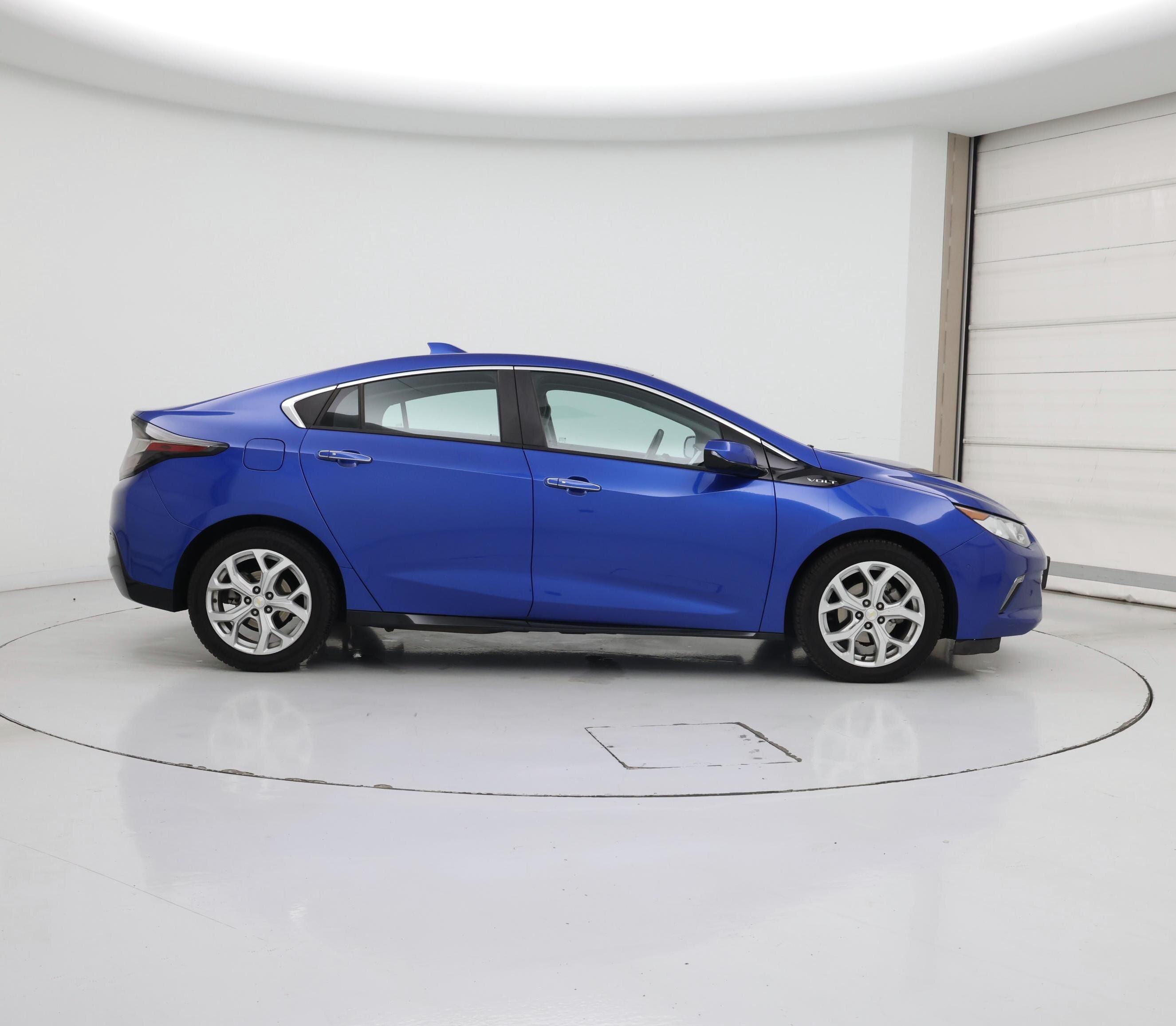 Thumbnail: 2016 Chevrolet Volt - 7