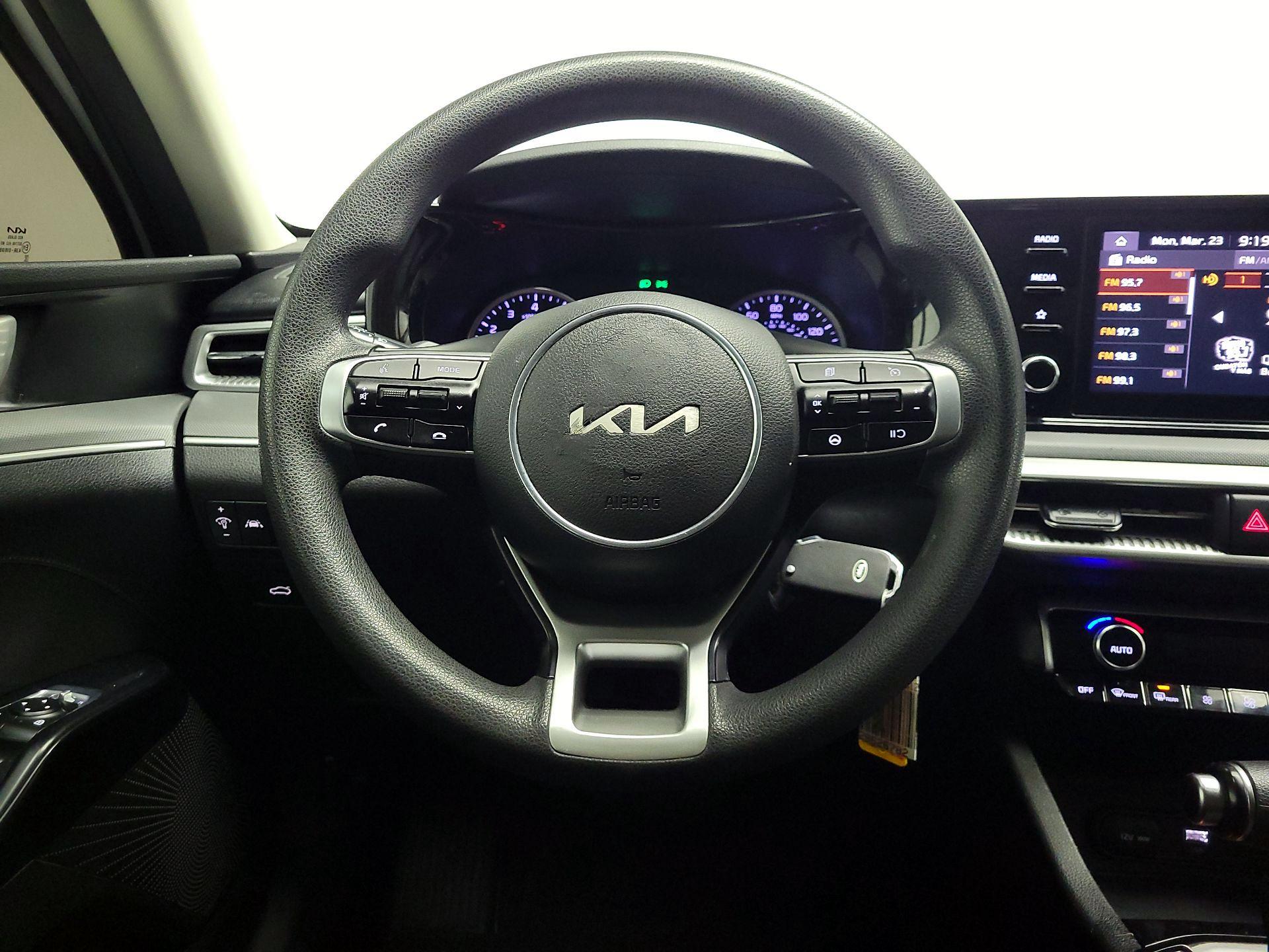 Thumbnail: 2022 Kia K5 - 10