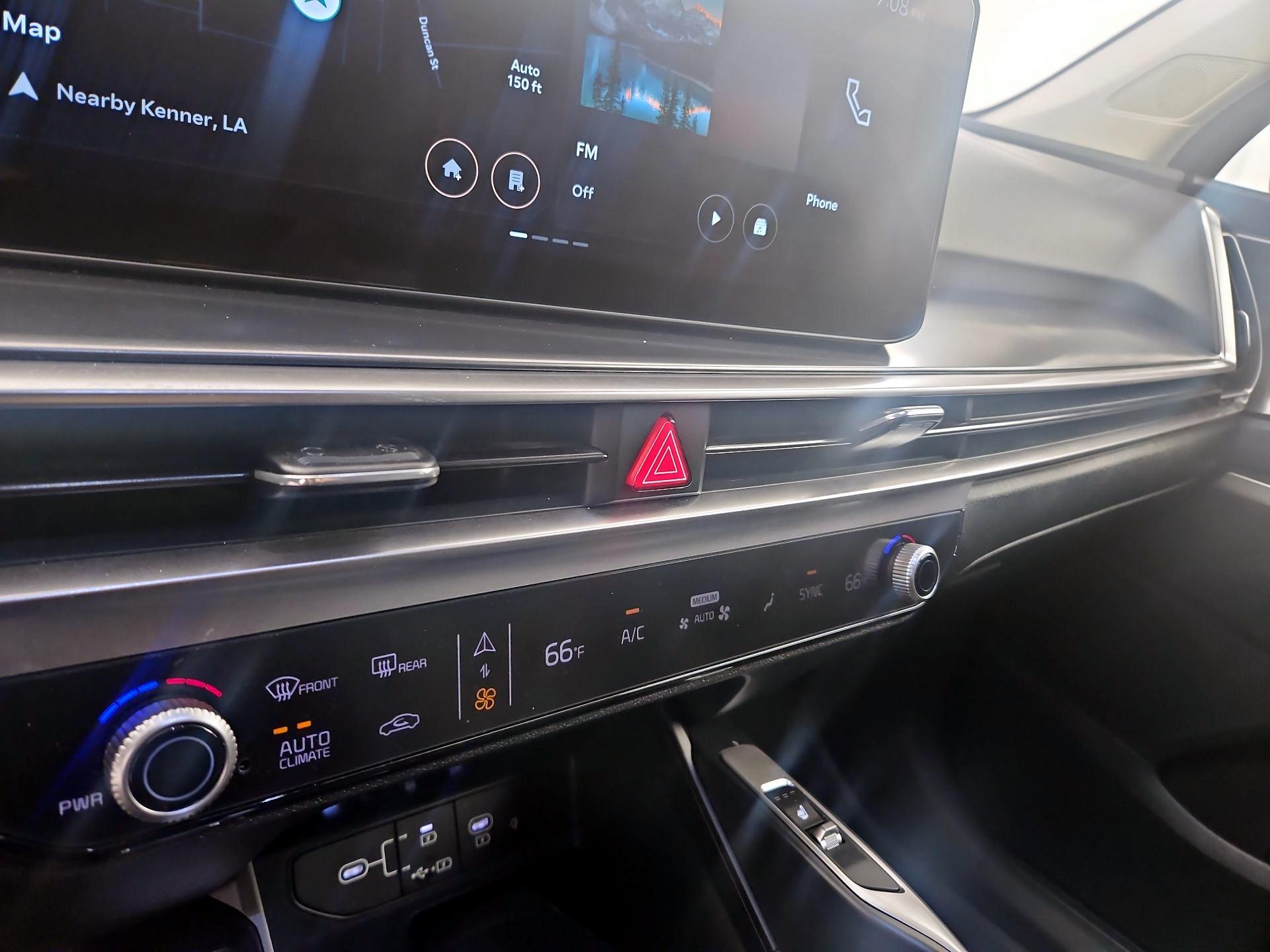 Thumbnail: 2025 Kia Sorento - 14