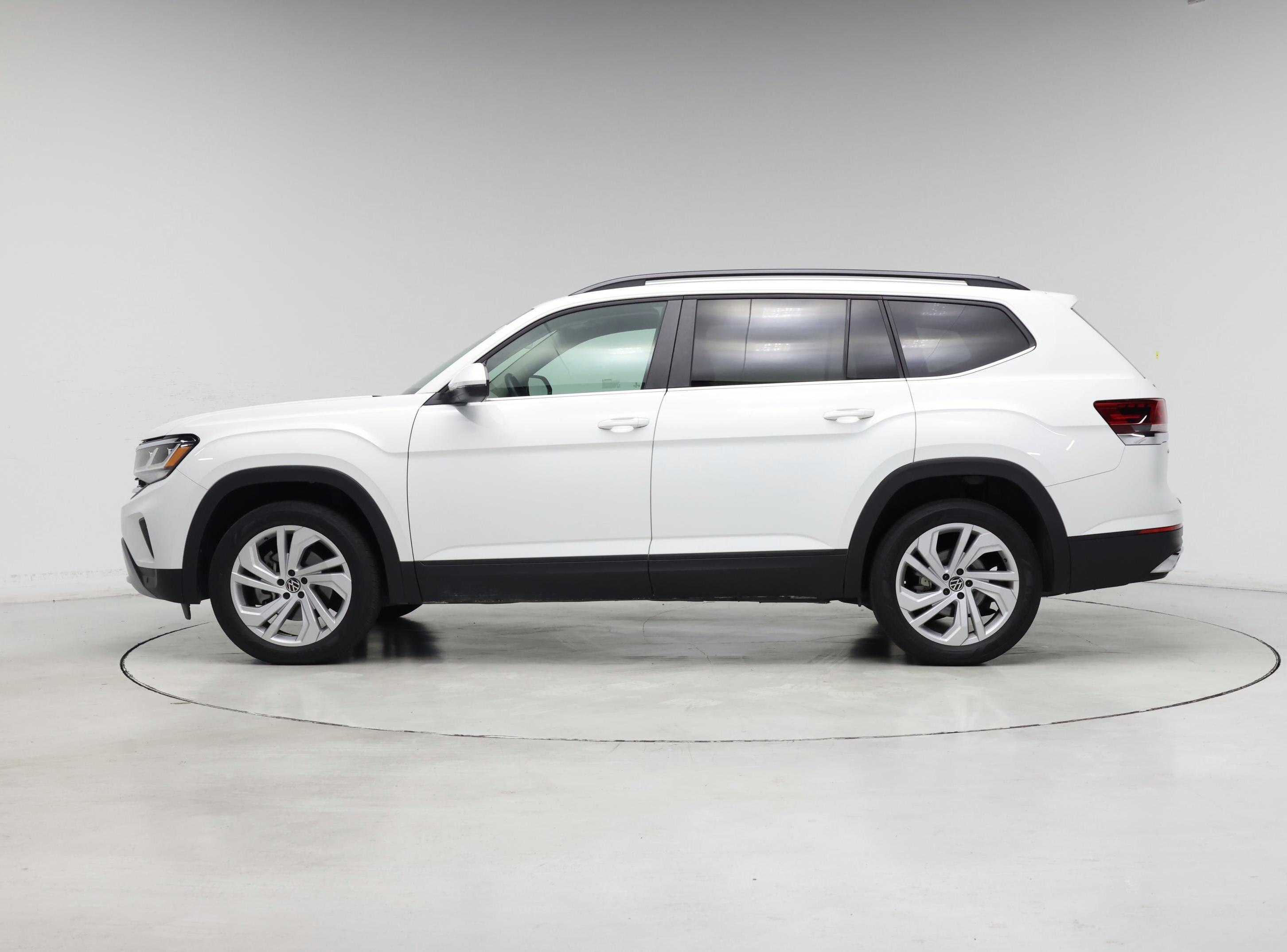 Thumbnail: 2023 Volkswagen Atlas - 3