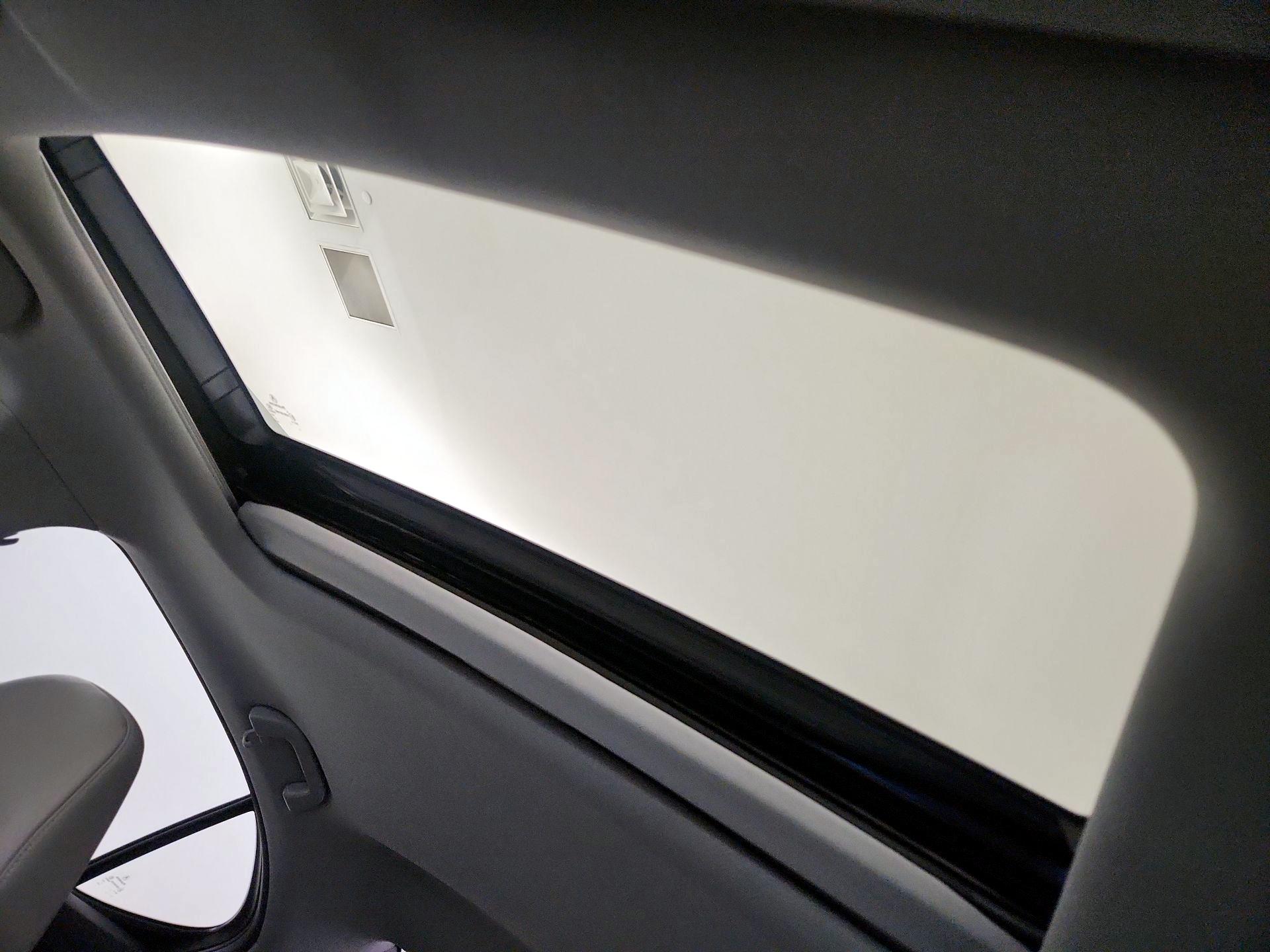 Thumbnail: 2016 Acura TLX - 19