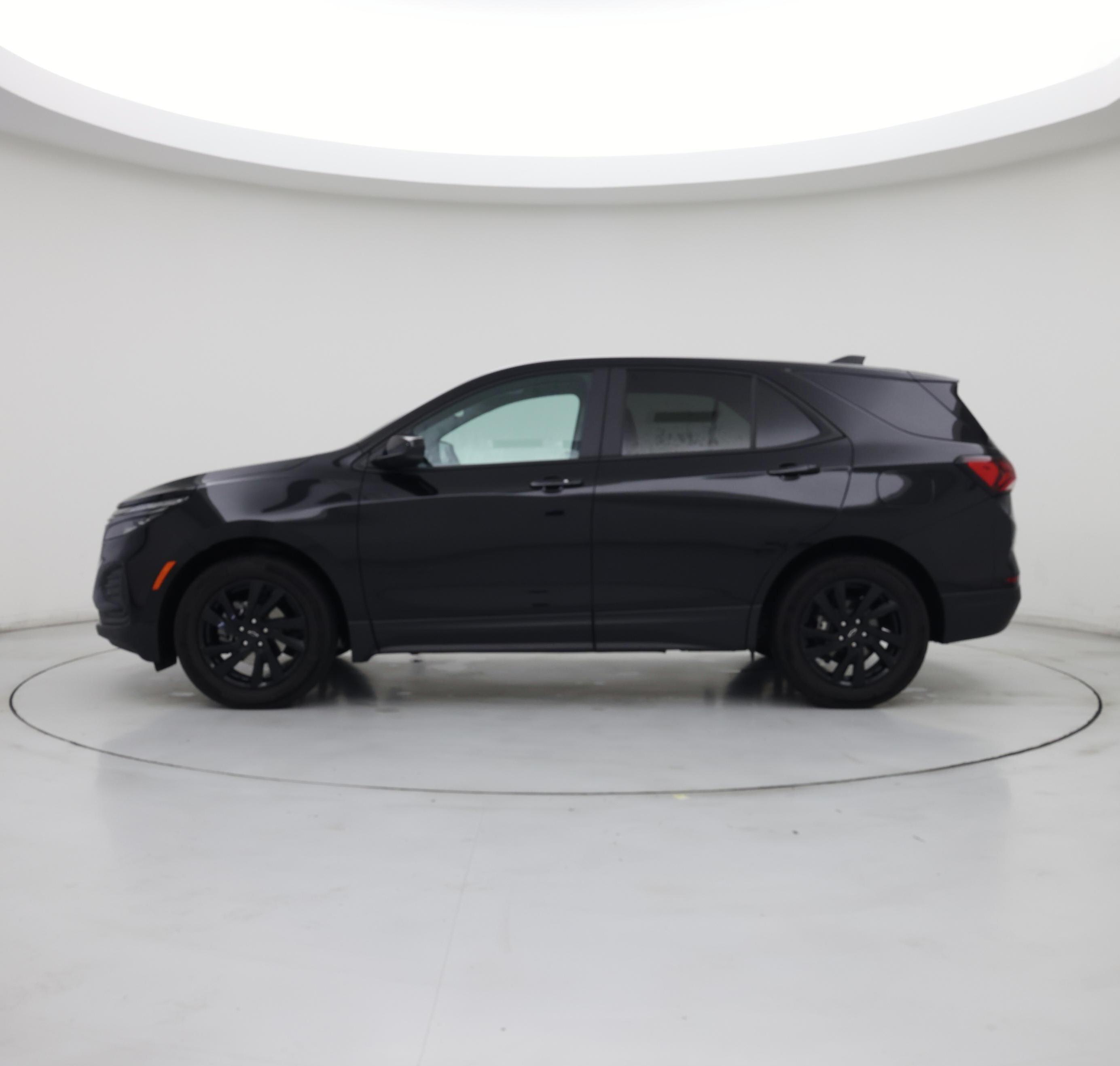 Thumbnail: 2024 Chevrolet Equinox - 3