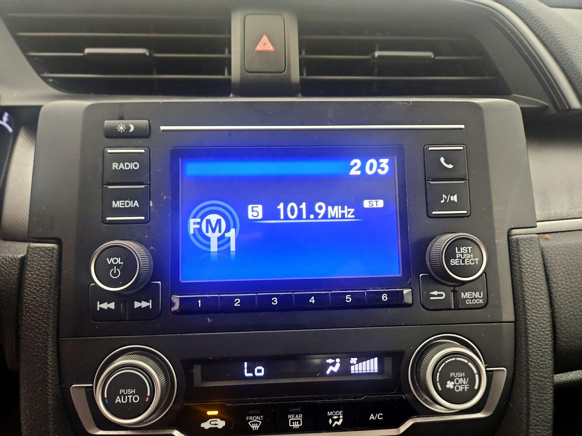 Thumbnail: 2016 Honda Civic - 15