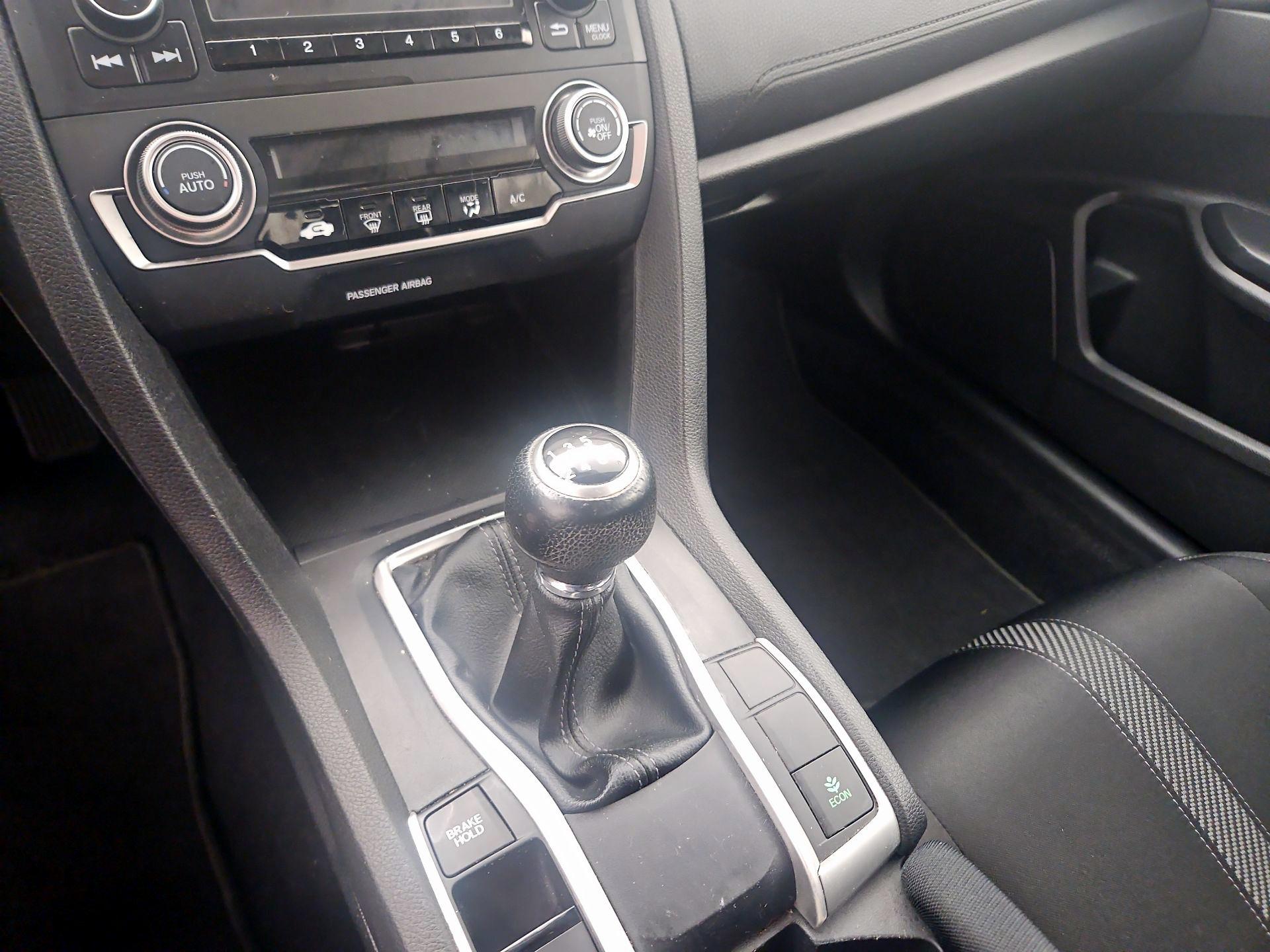 Thumbnail: 2016 Honda Civic - 17