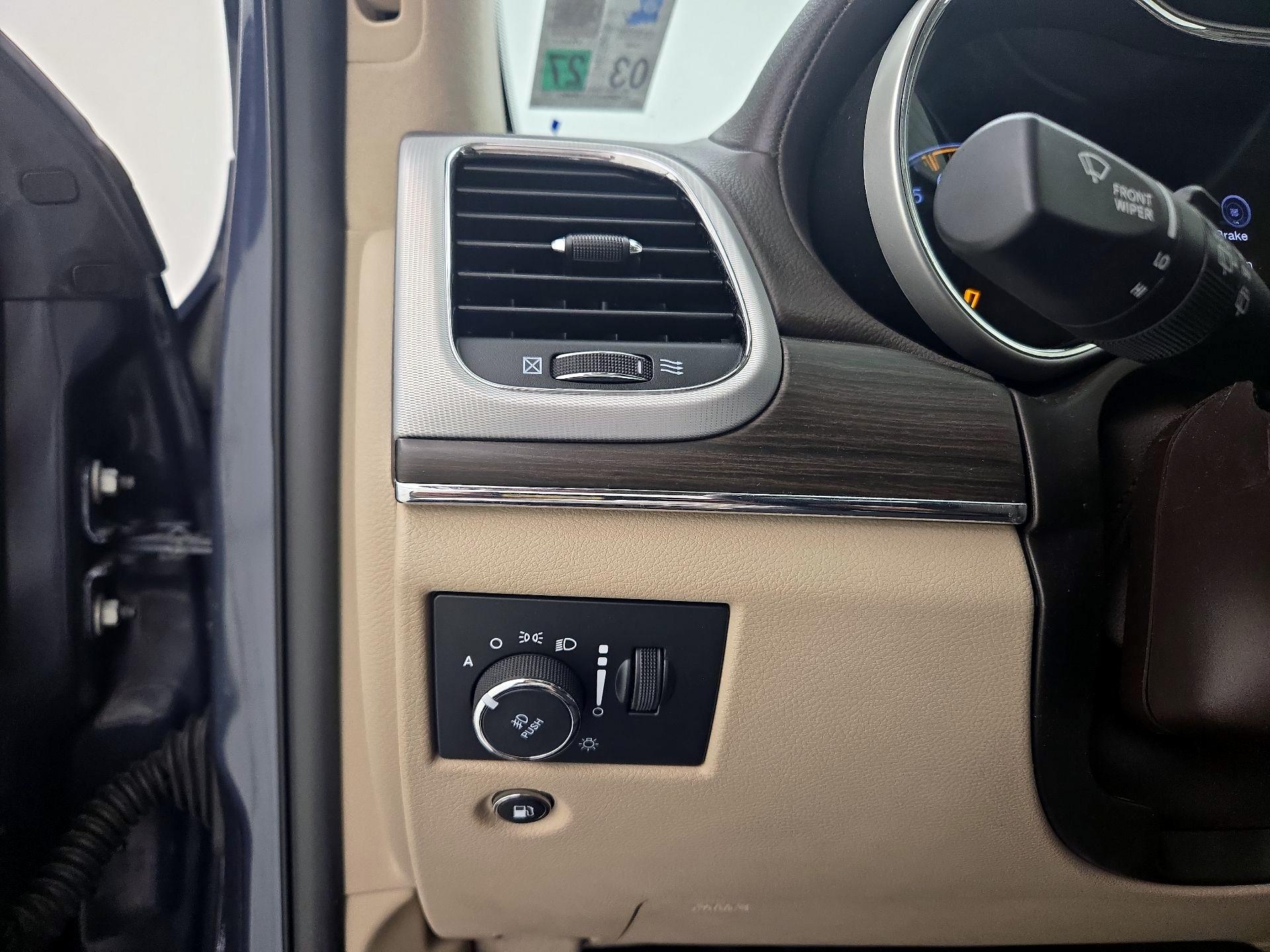 Thumbnail: 2020 Jeep Grand Cherokee - 13