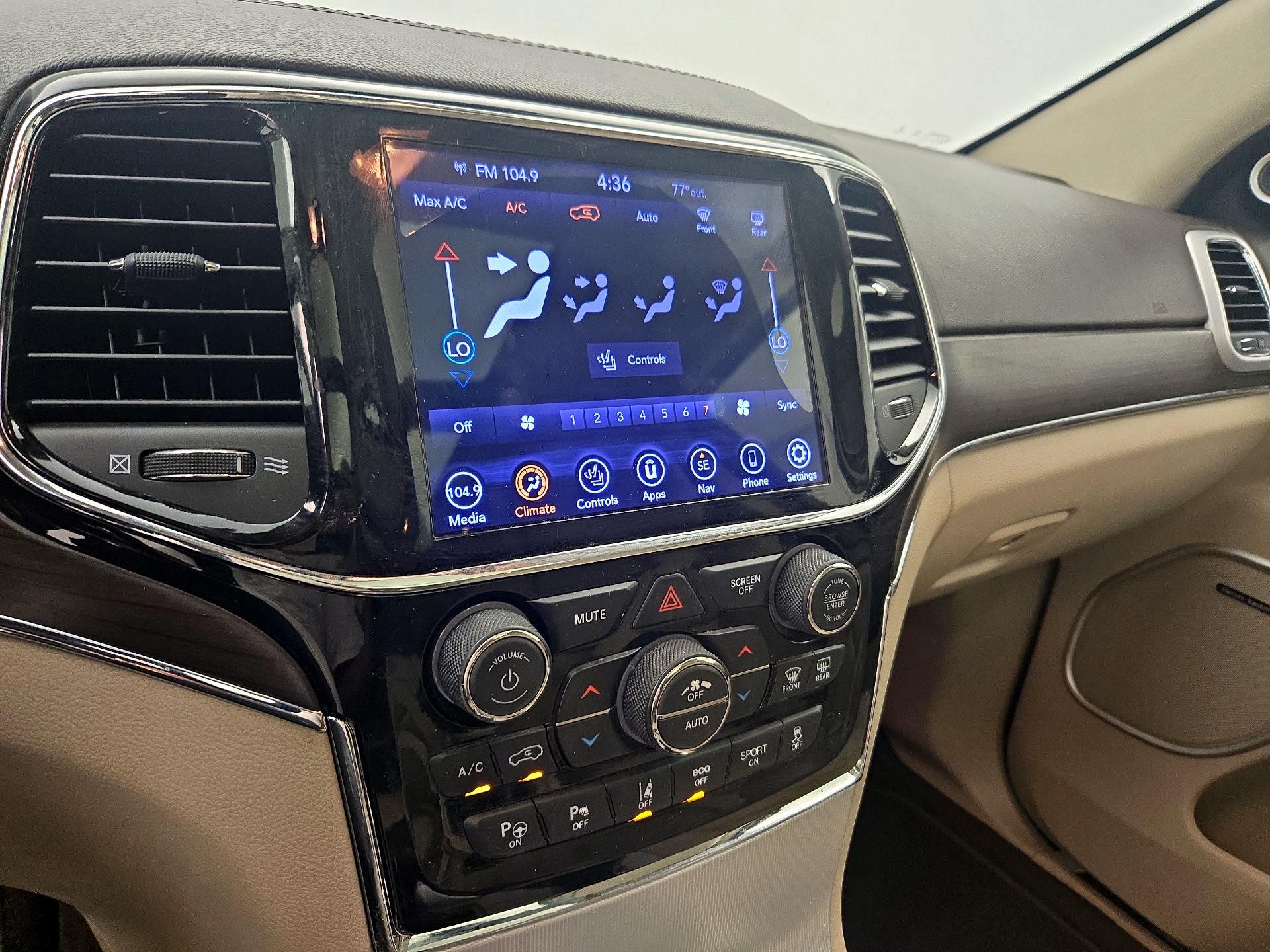 Thumbnail: 2020 Jeep Grand Cherokee - 17