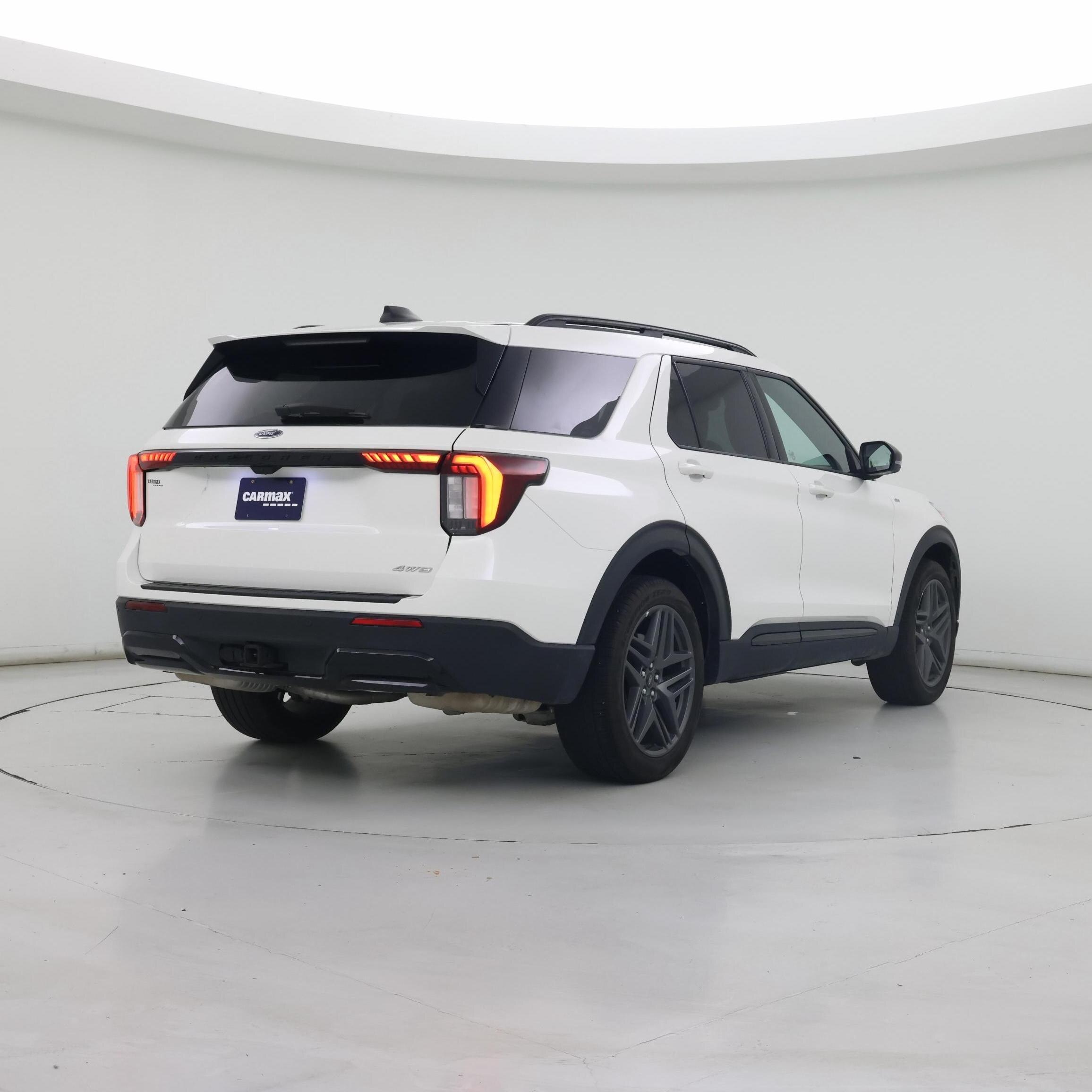 Thumbnail: 2025 Ford Explorer - 8