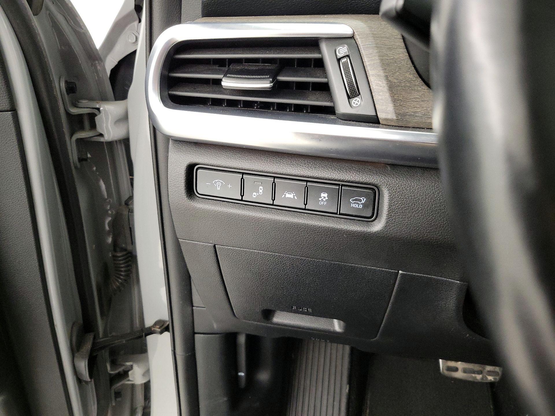 Thumbnail: 2022 Kia Telluride - 13