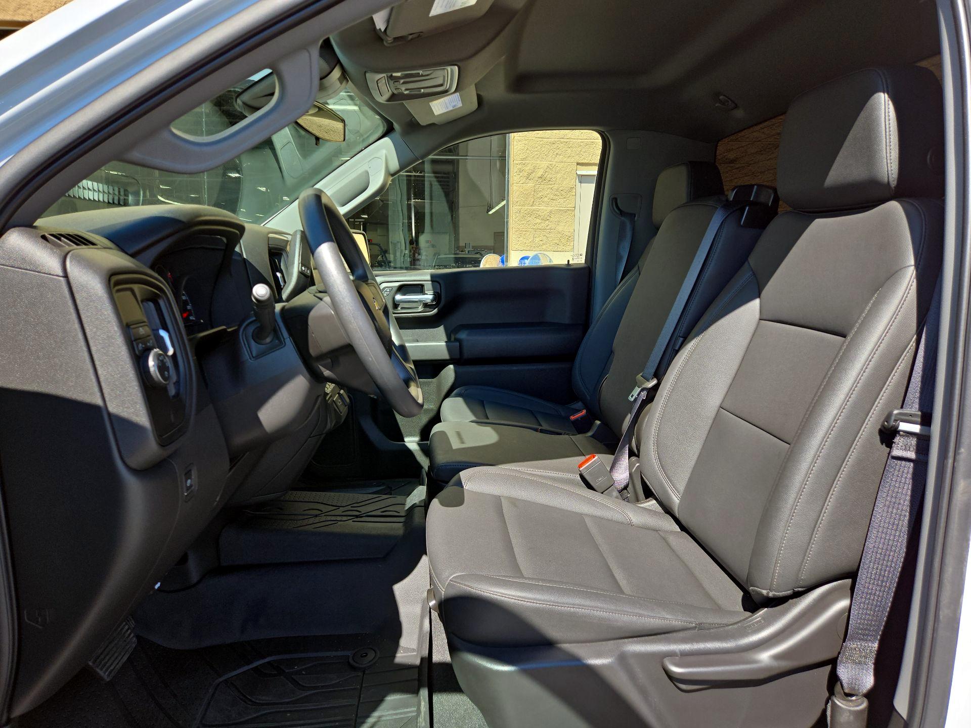 Thumbnail: 2026 Chevrolet Silverado 1500 - 9