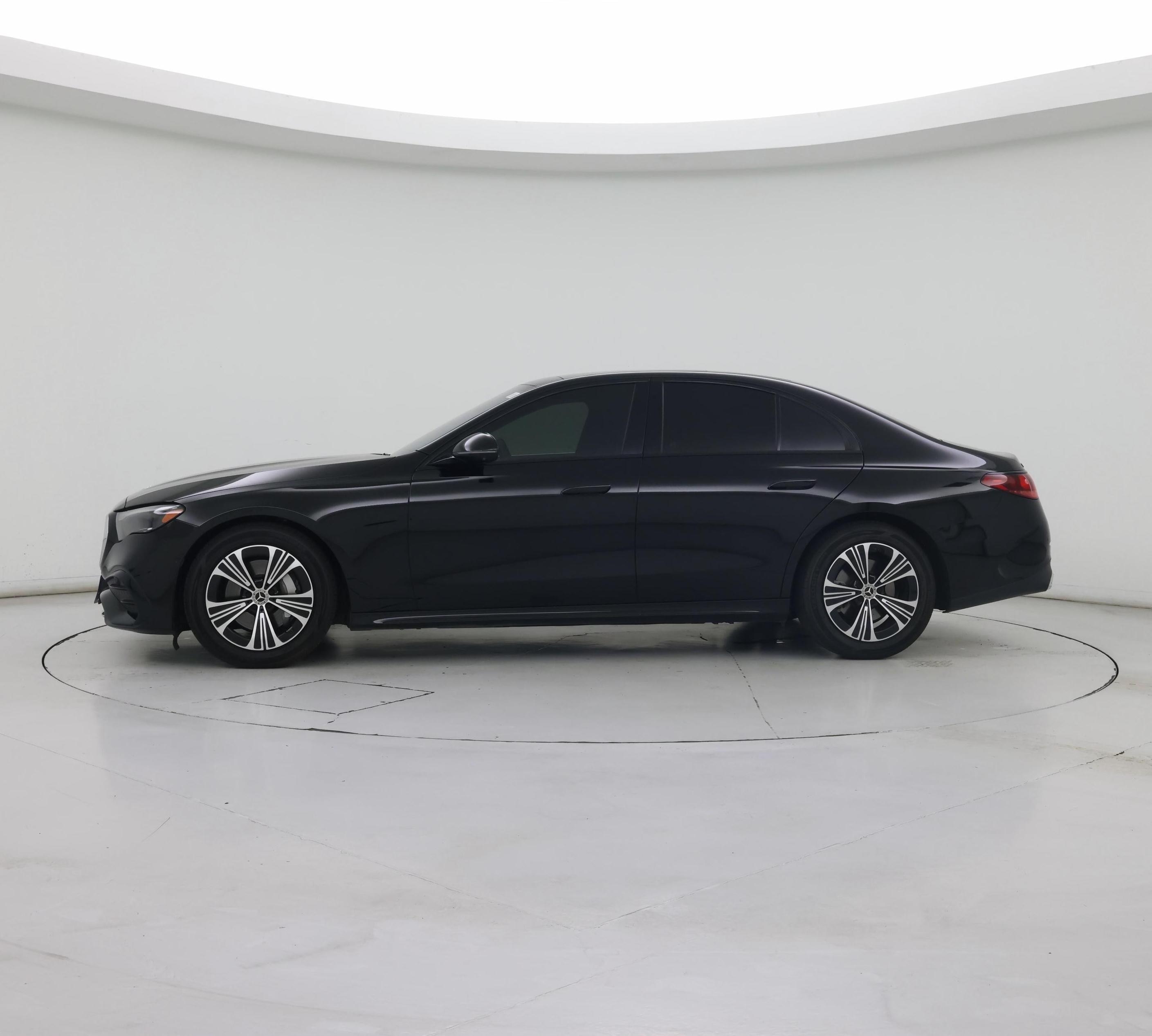 Thumbnail: 2024 Mercedes-Benz E-Class - 3