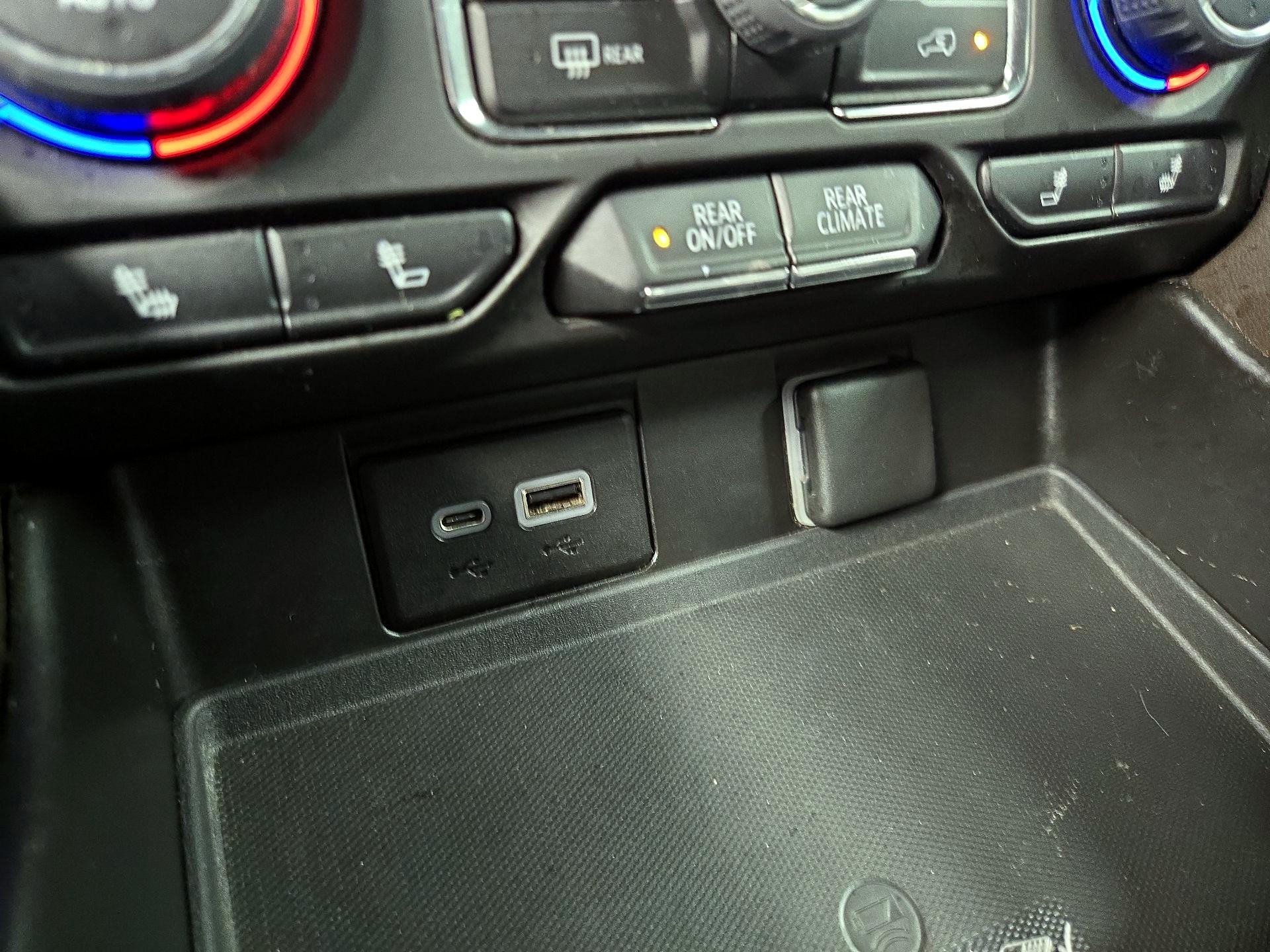 Thumbnail: 2021 Chevrolet Tahoe - 19