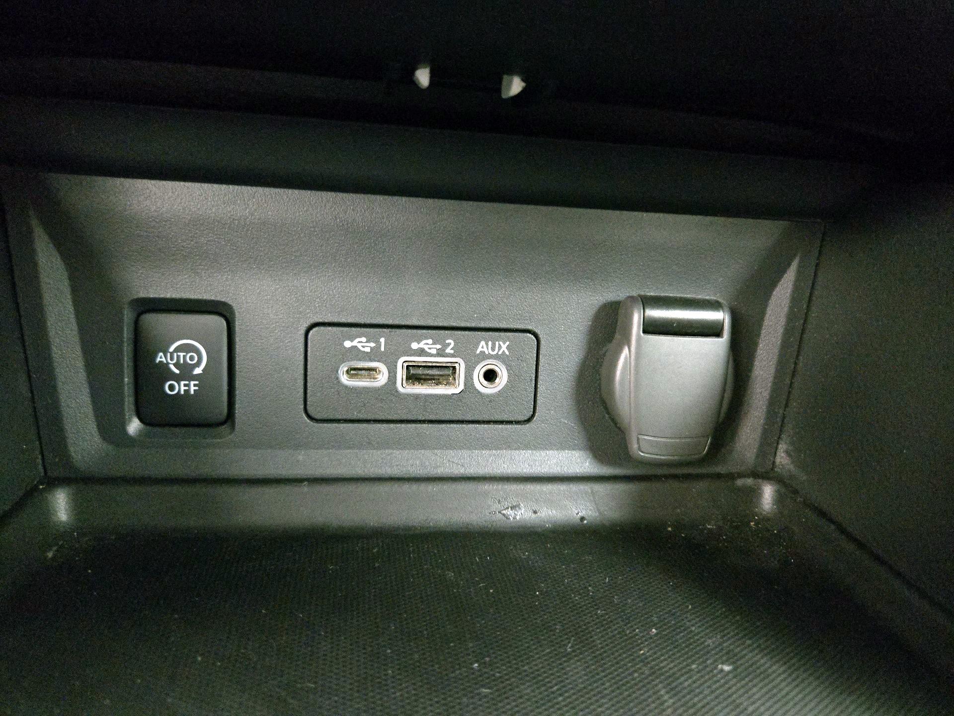 Thumbnail: 2025 Nissan Sentra - 18