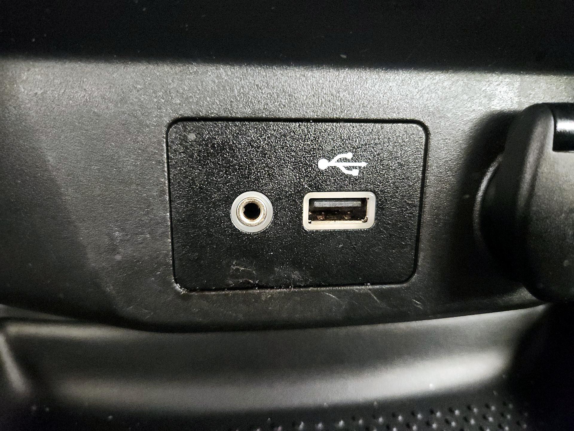 Thumbnail: 2019 Nissan Rogue - 18