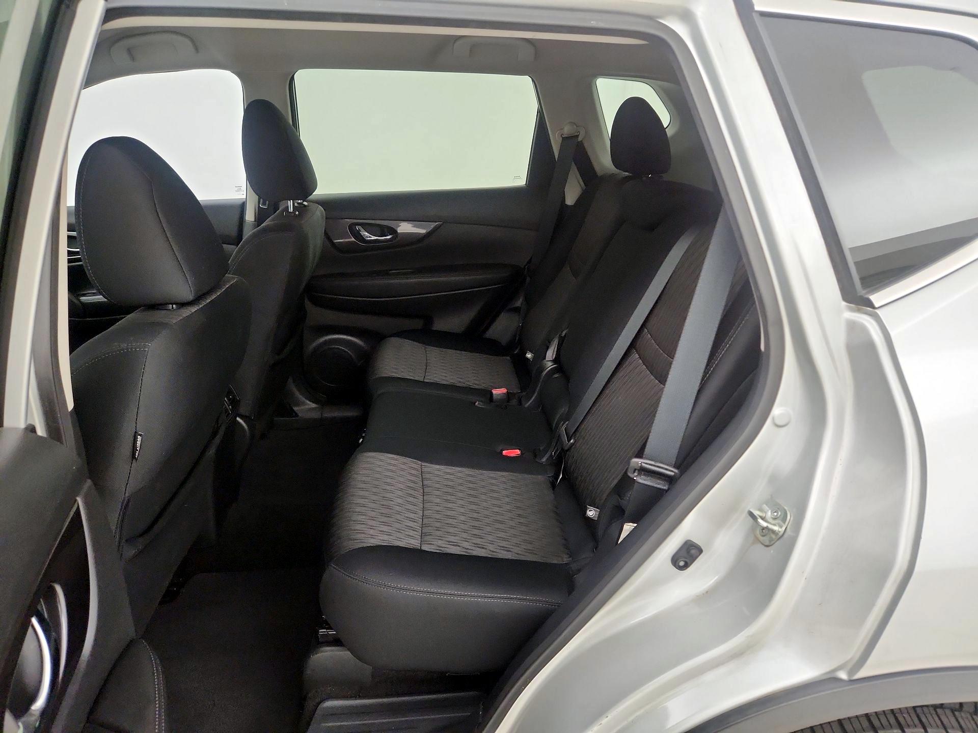 Thumbnail: 2019 Nissan Rogue - 19