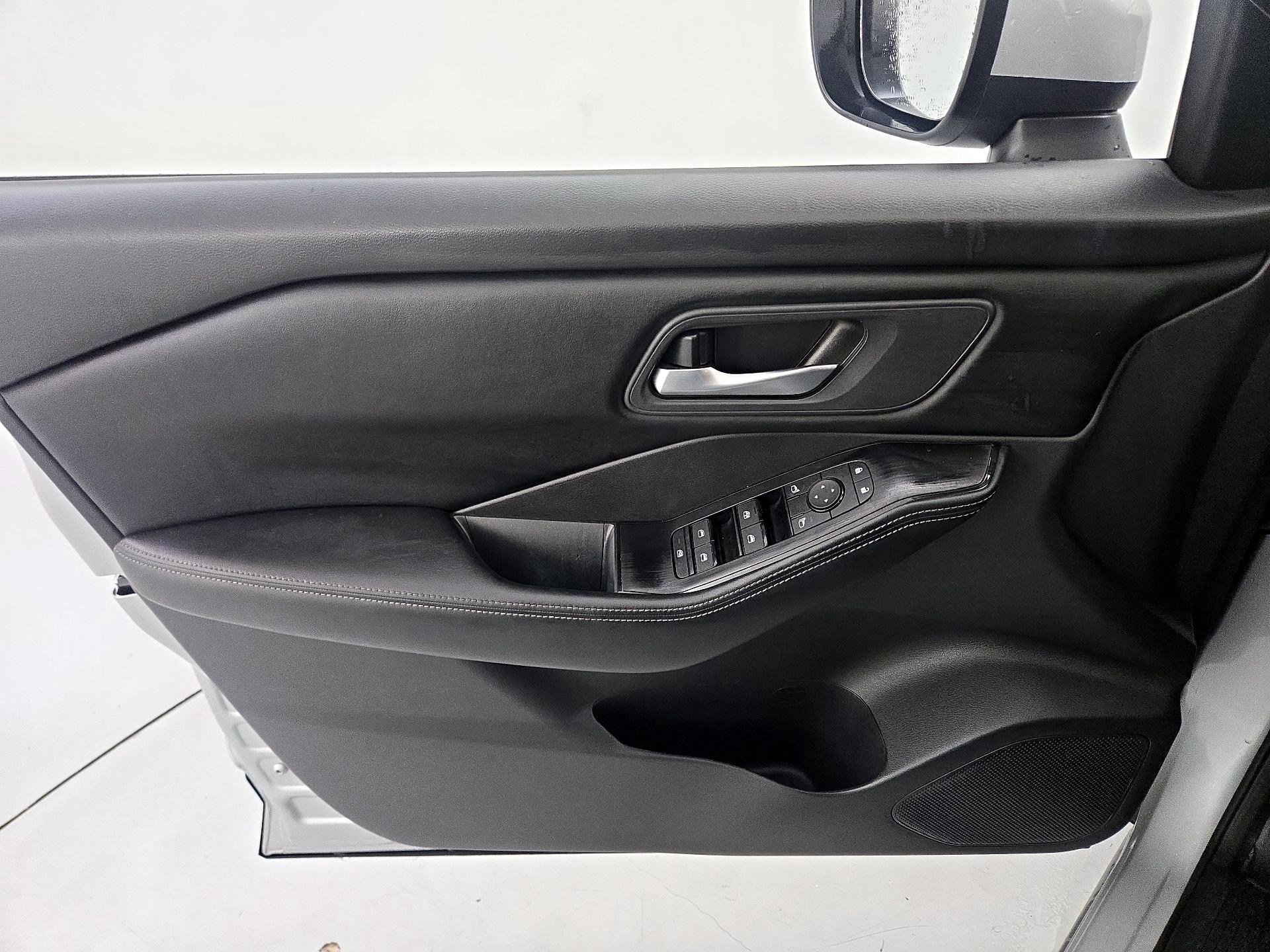 Thumbnail: 2025 Nissan Rogue - 12