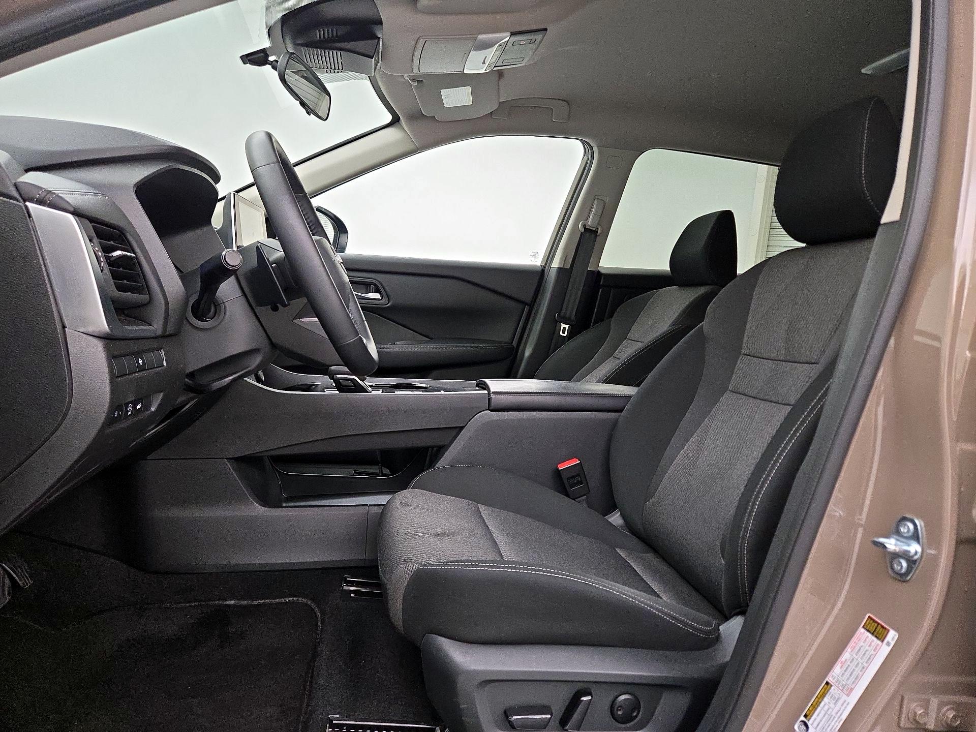 Thumbnail: 2025 Nissan Rogue - 11