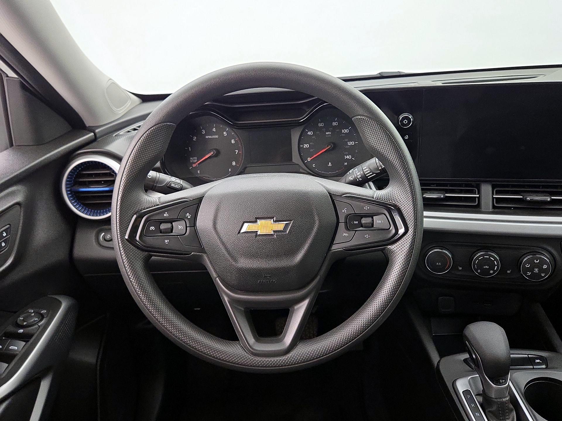 Thumbnail: 2024 Chevrolet Trax - 10