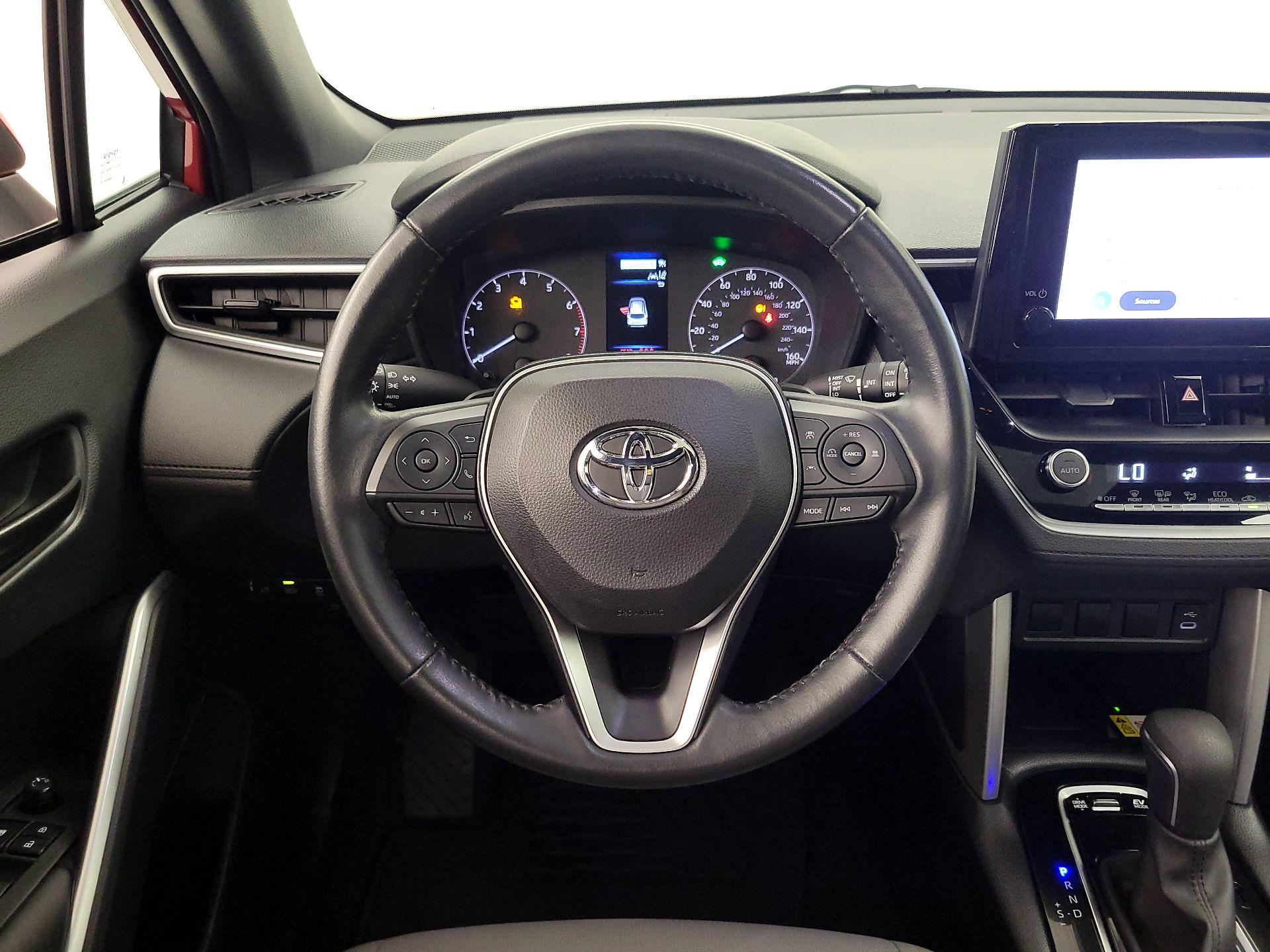 Thumbnail: 2023 Toyota Corolla Cross - 10