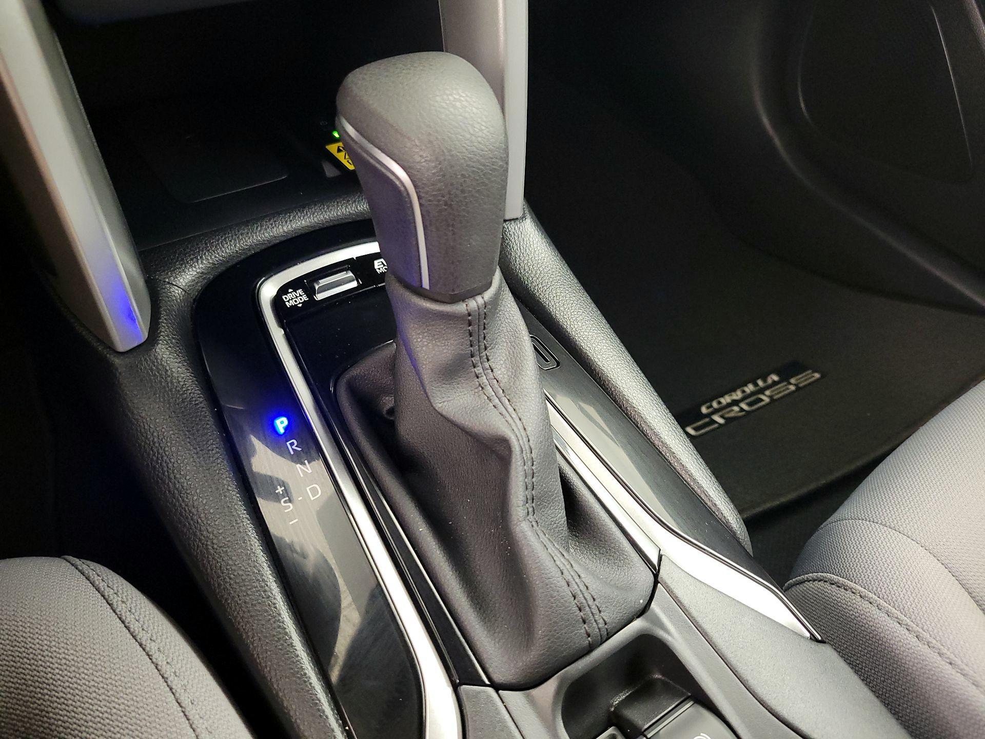 Thumbnail: 2023 Toyota Corolla Cross - 17