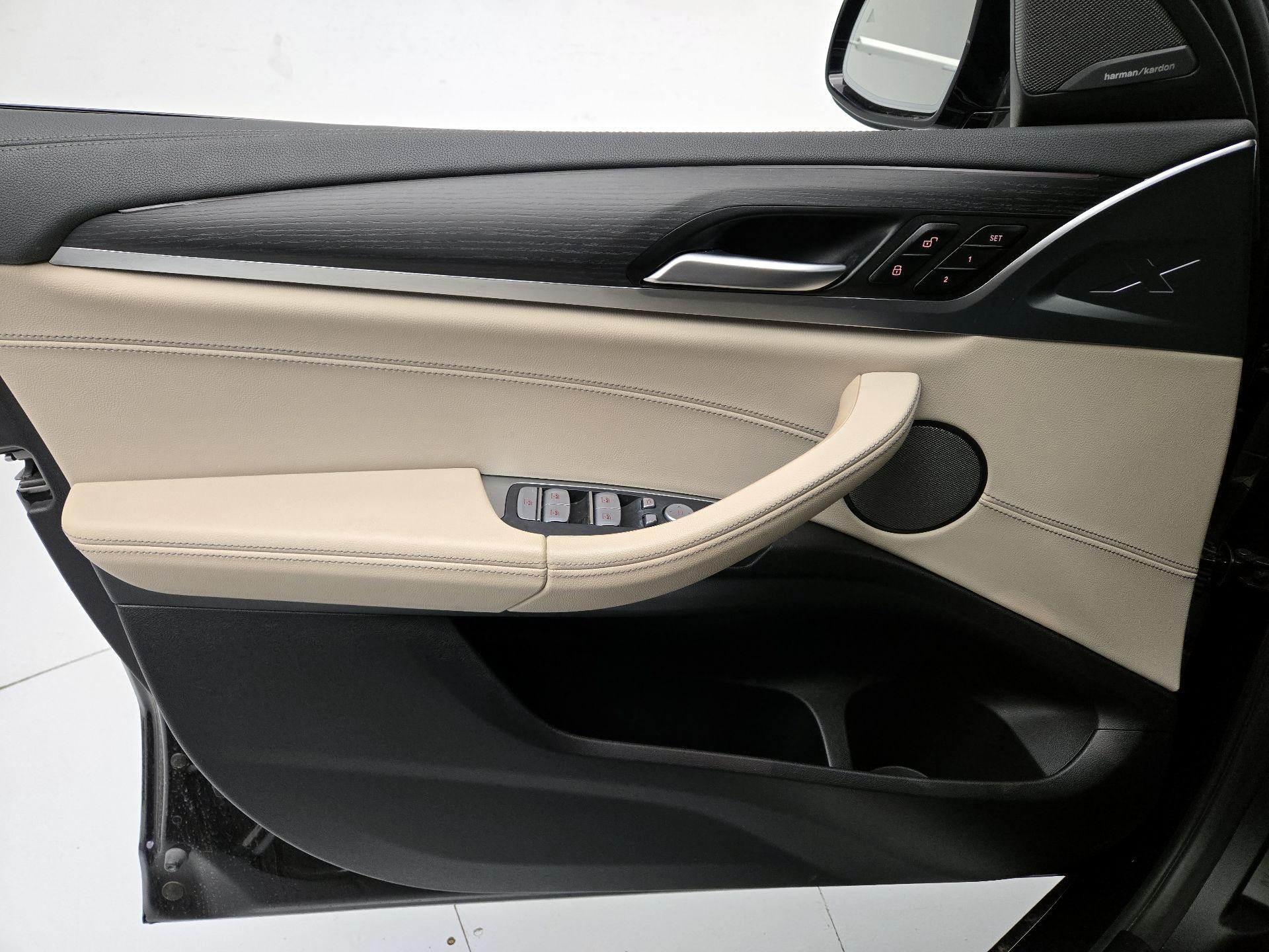 Thumbnail: 2023 BMW X4 - 12