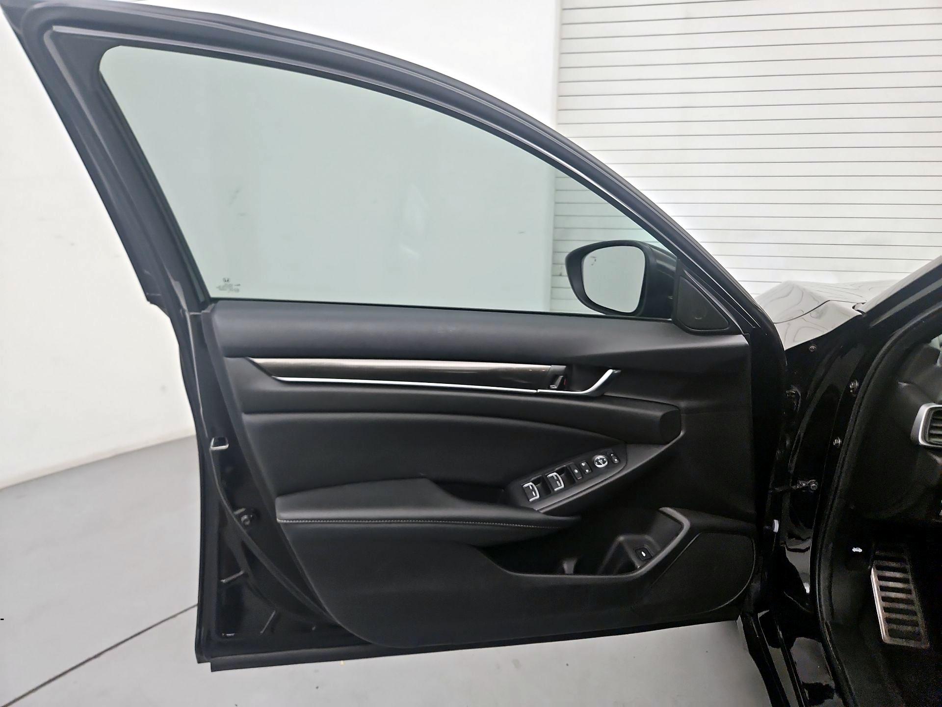 Thumbnail: 2022 Honda Accord - 12