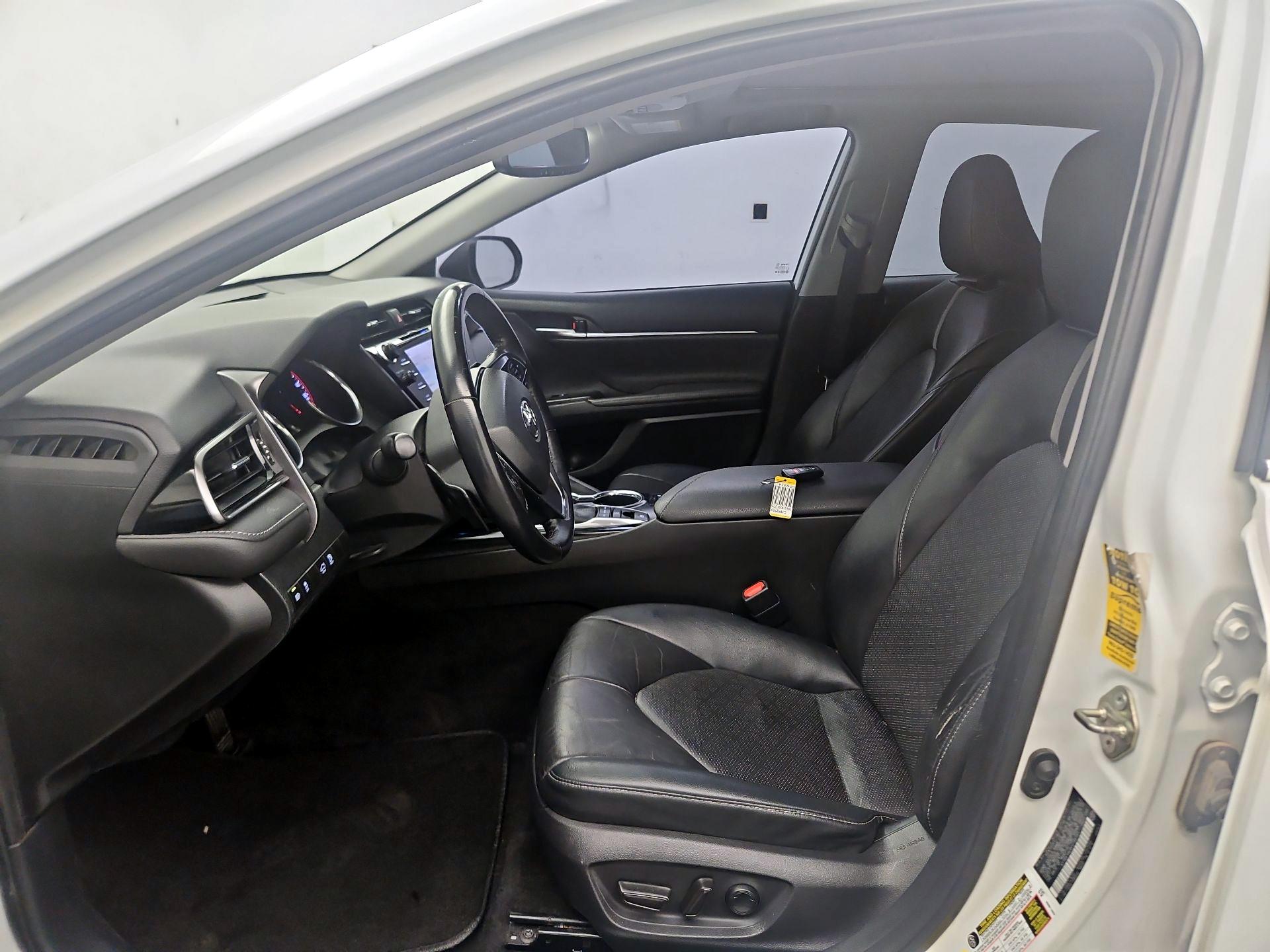 Thumbnail: 2019 Toyota Camry - 11