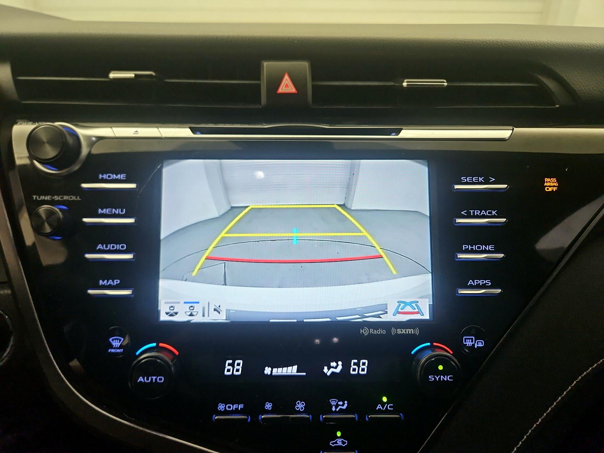 Thumbnail: 2019 Toyota Camry - 14