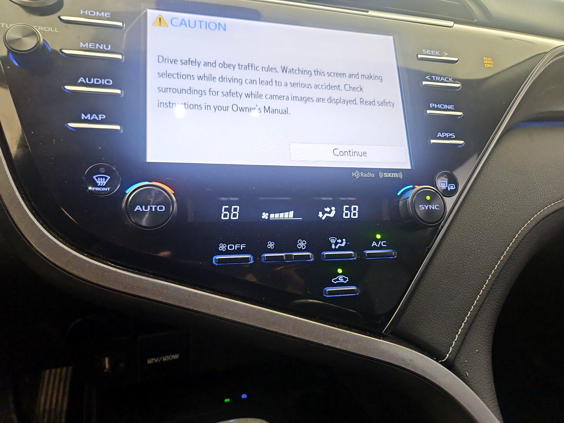 Thumbnail: 2019 Toyota Camry - 16