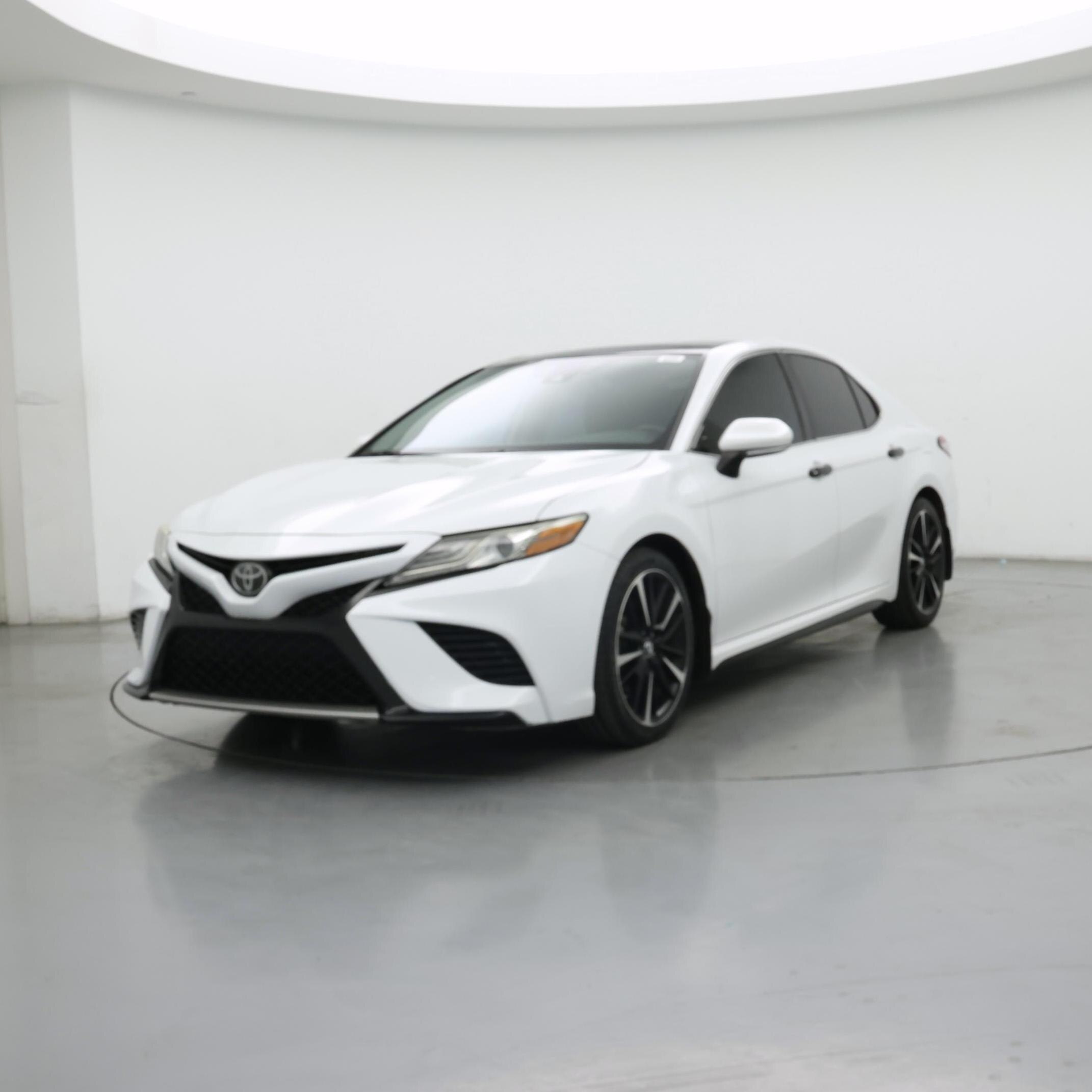 Thumbnail: 2019 Toyota Camry - 4