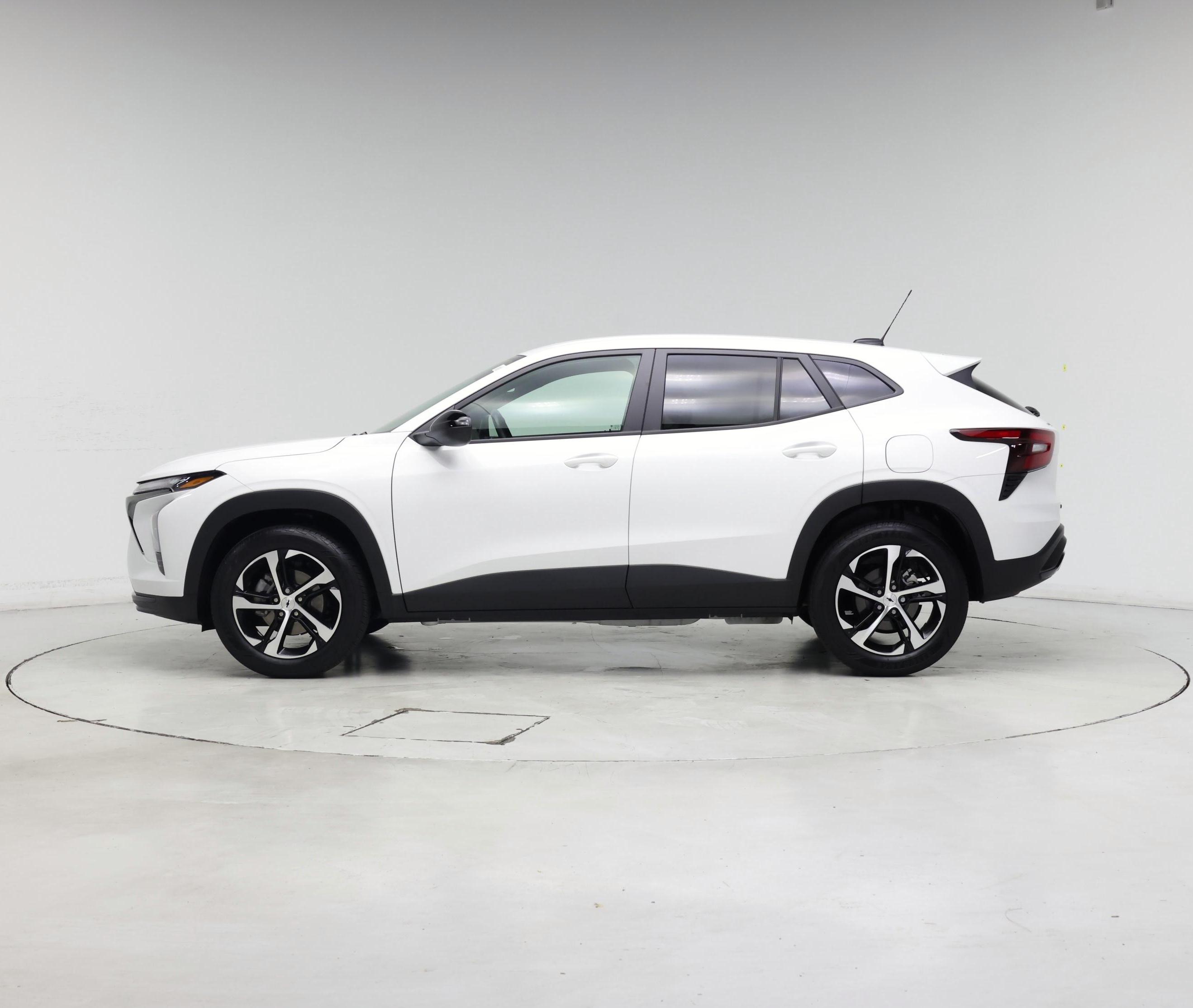 Thumbnail: 2025 Chevrolet Trax - 3