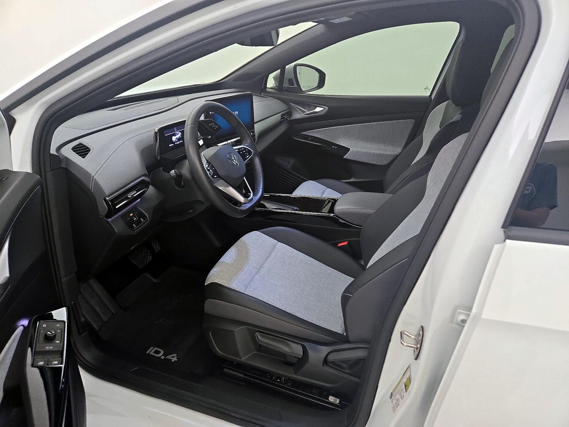 Thumbnail: 2023 Volkswagen ID.4 - 11
