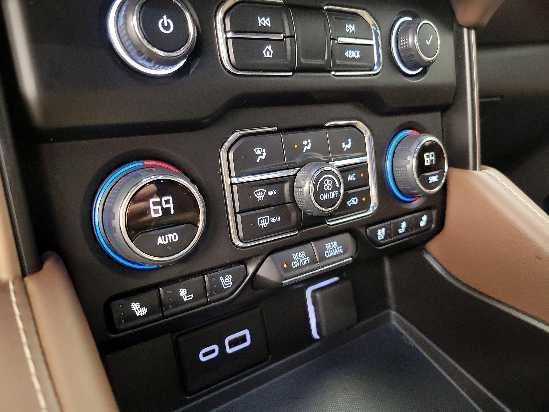 Thumbnail: 2024 Chevrolet Suburban - 16