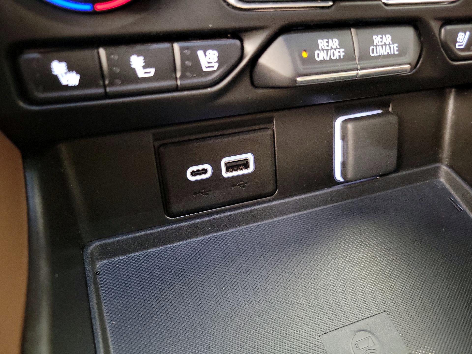 Thumbnail: 2024 Chevrolet Suburban - 18