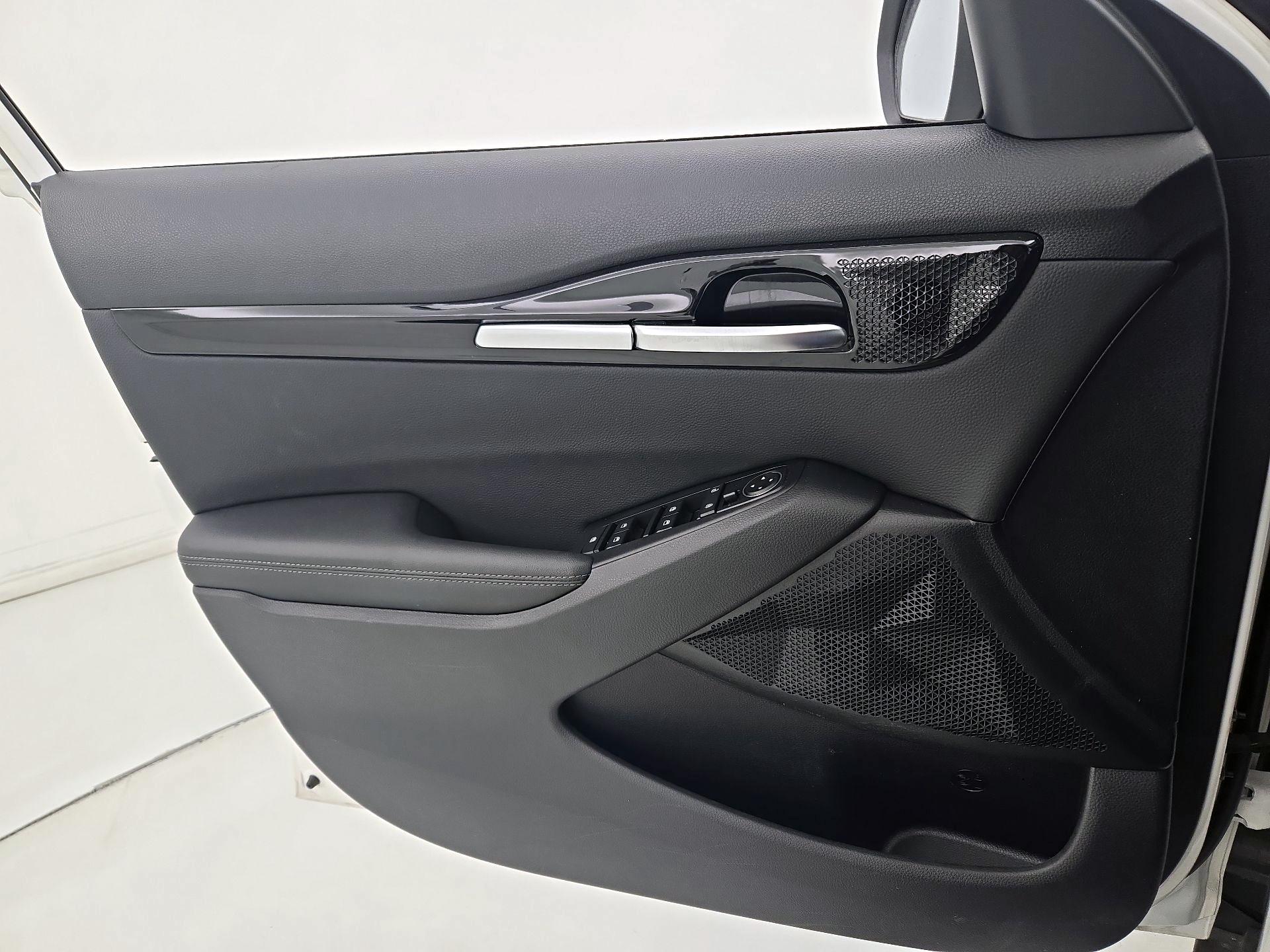 Thumbnail: 2024 Kia Seltos - 12