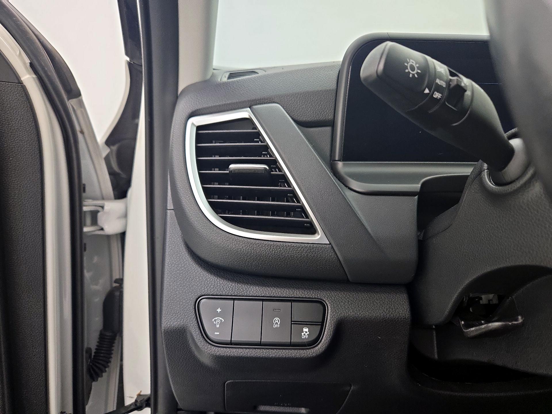 Thumbnail: 2024 Kia Seltos - 13