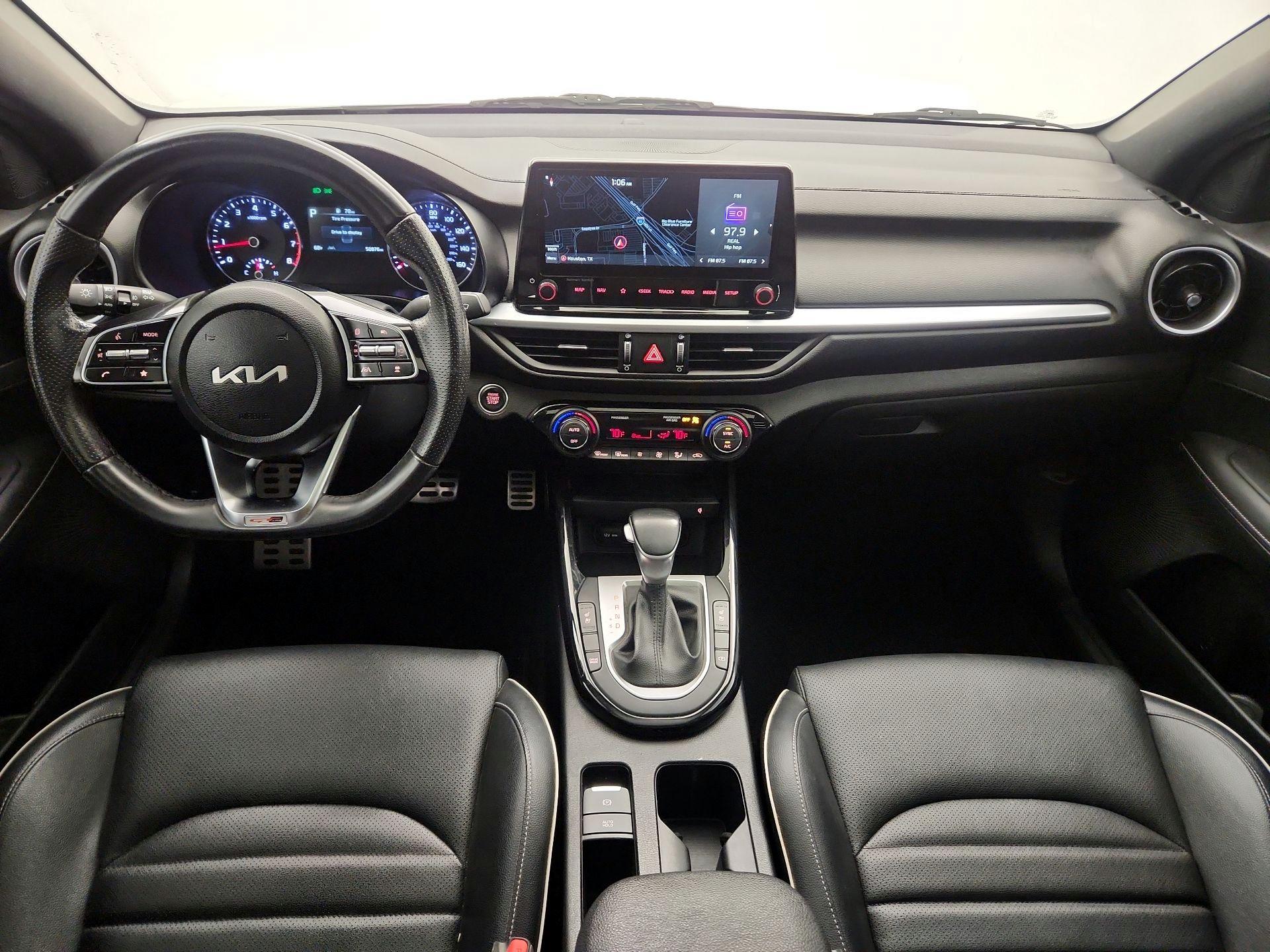 Thumbnail: 2022 Kia Forte - 9