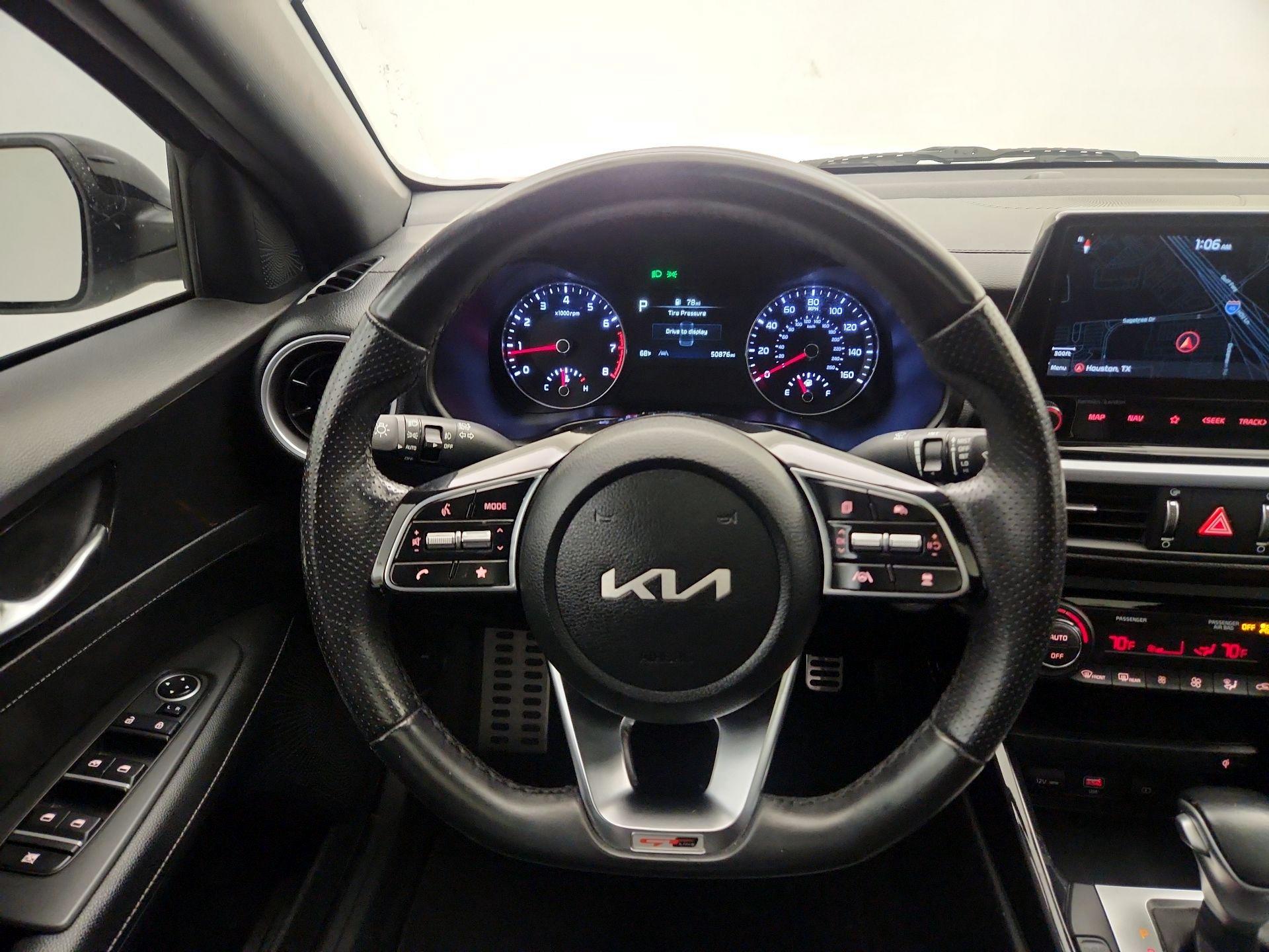 Thumbnail: 2022 Kia Forte - 10